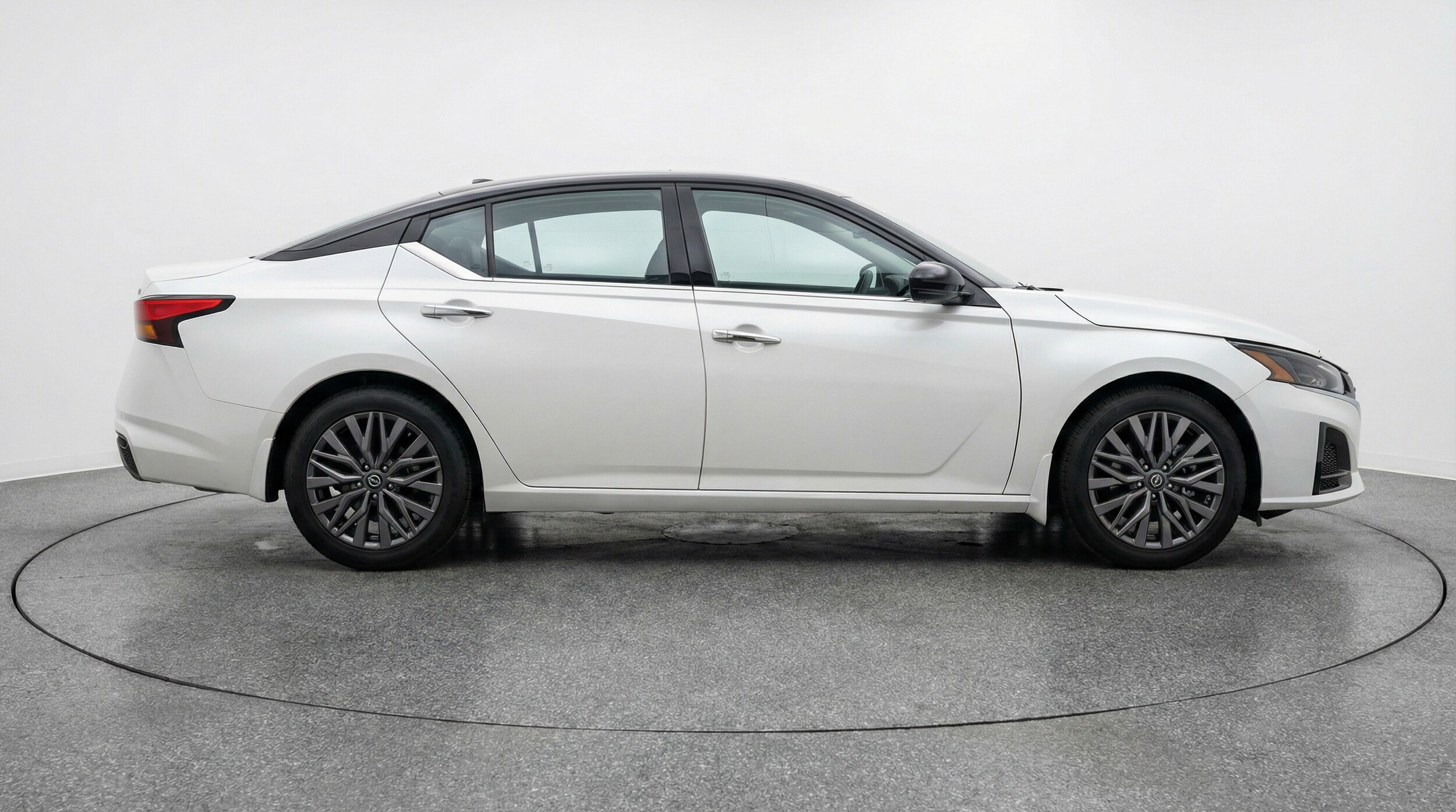 Thumbnail: 2025 Nissan Altima - 8