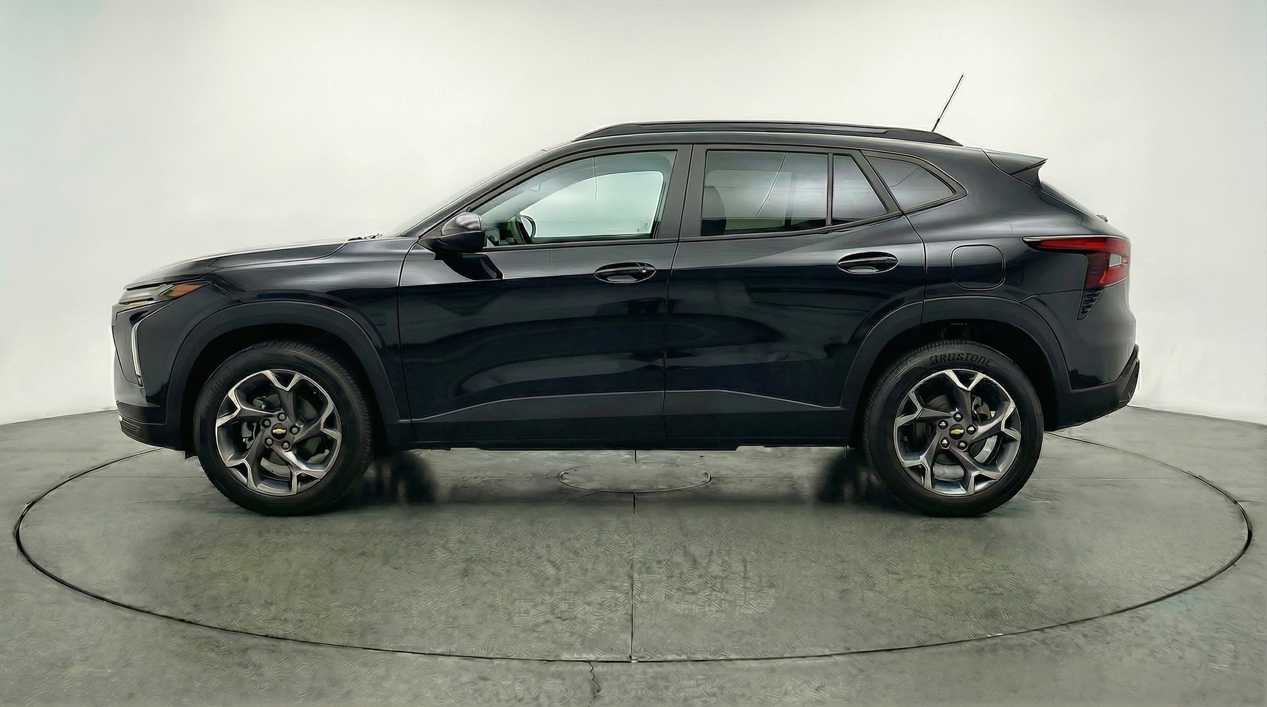 Thumbnail: 2025 Chevrolet Trax - 4