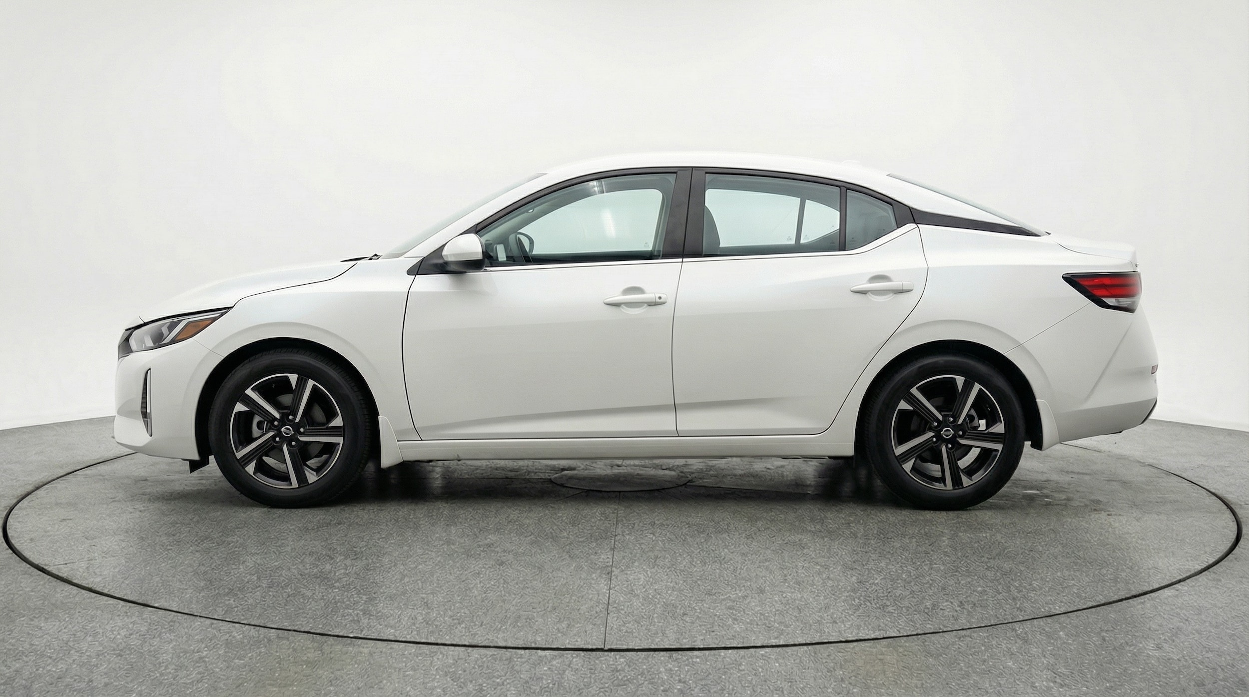 Thumbnail: 2025 Nissan Sentra - 4