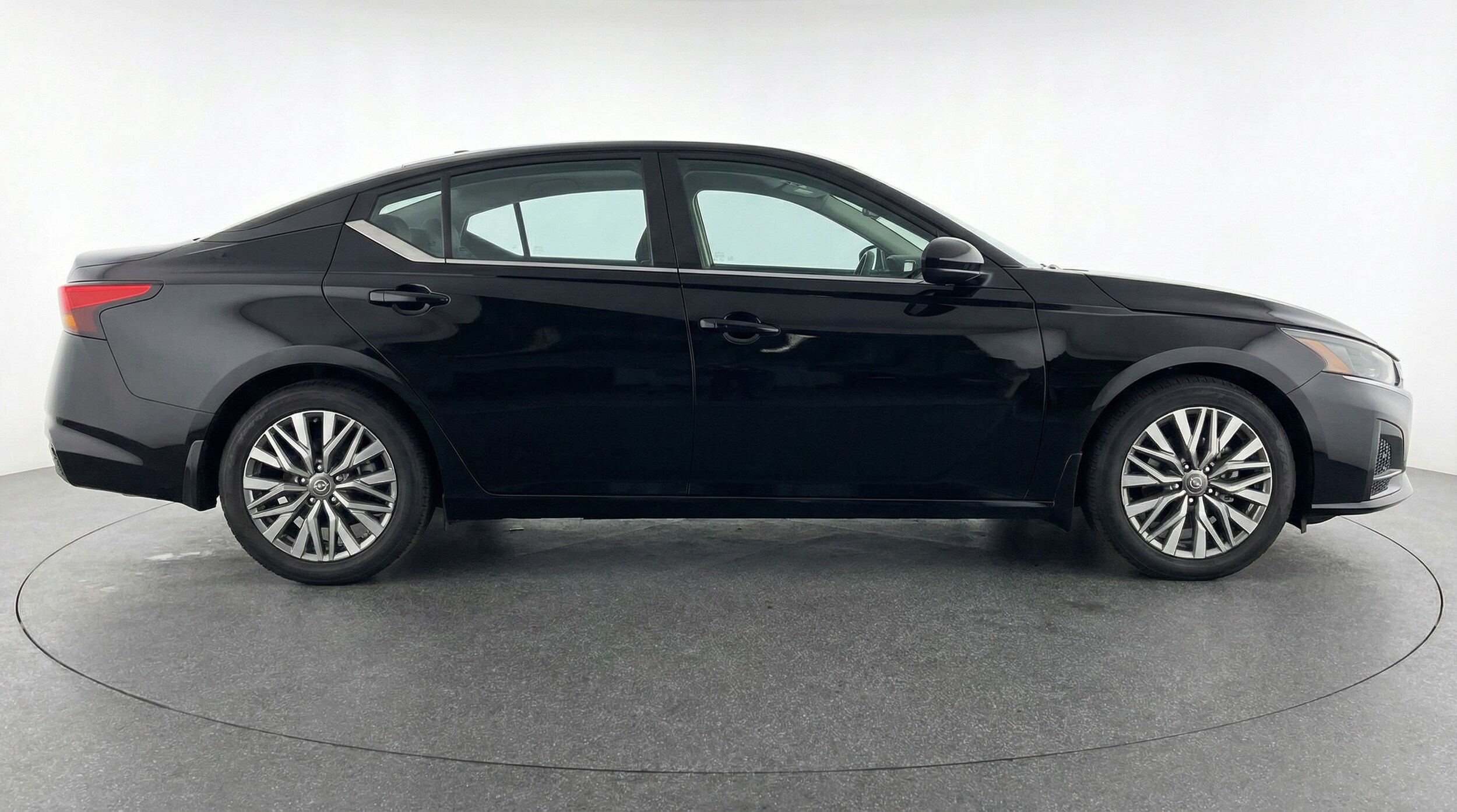 Thumbnail: 2025 Nissan Altima - 8