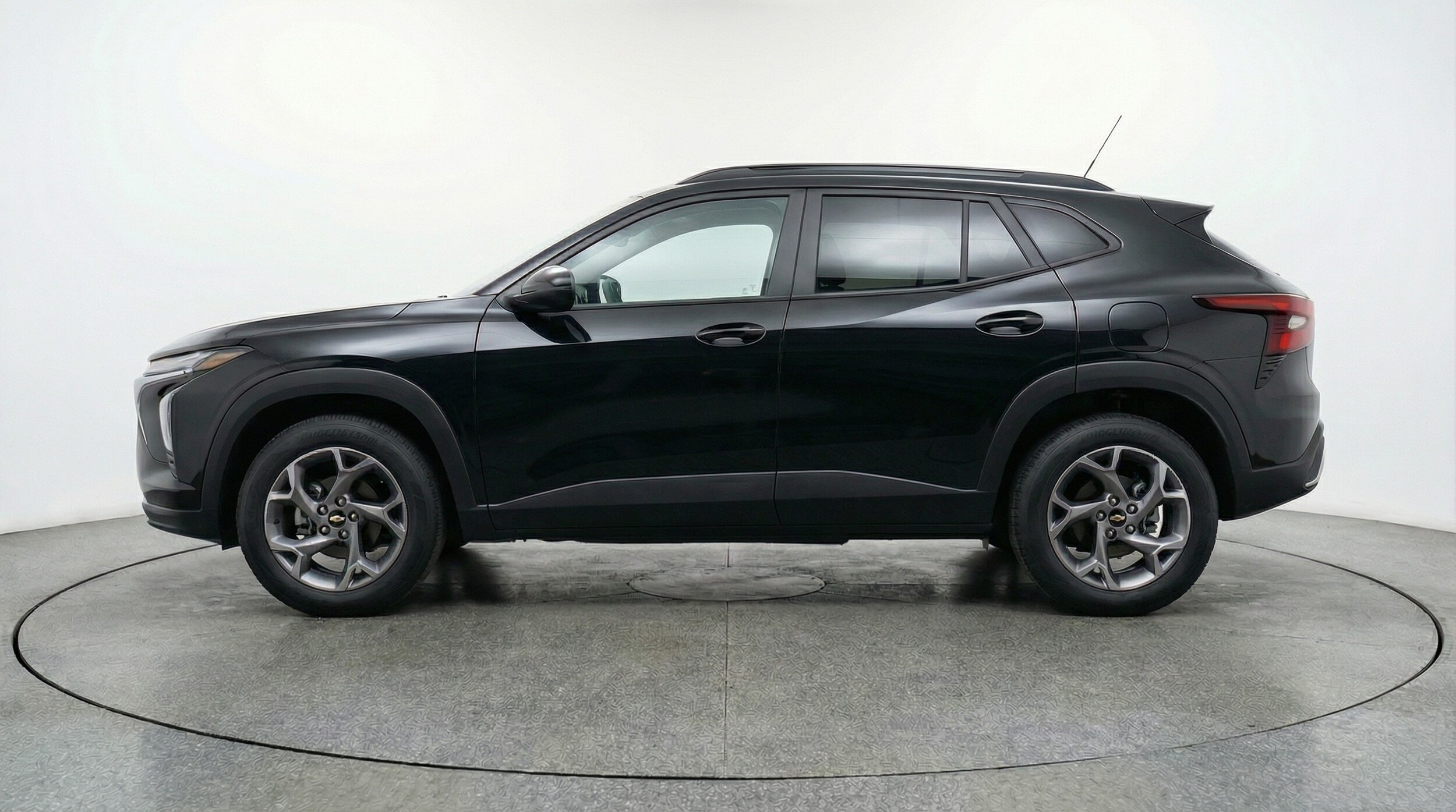 Thumbnail: 2025 Chevrolet Trax - 4