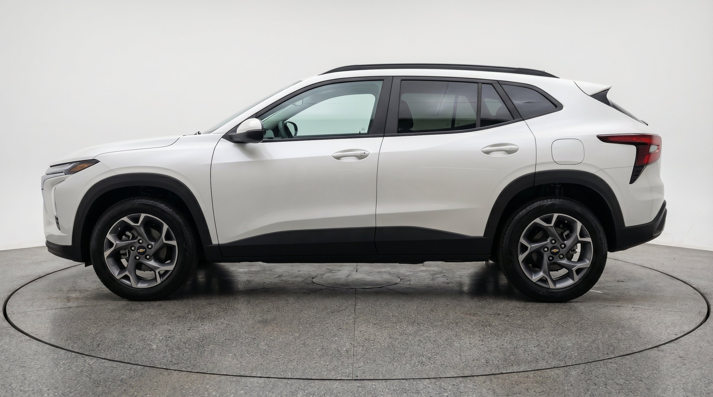 Thumbnail: 2025 Chevrolet Trax - 5