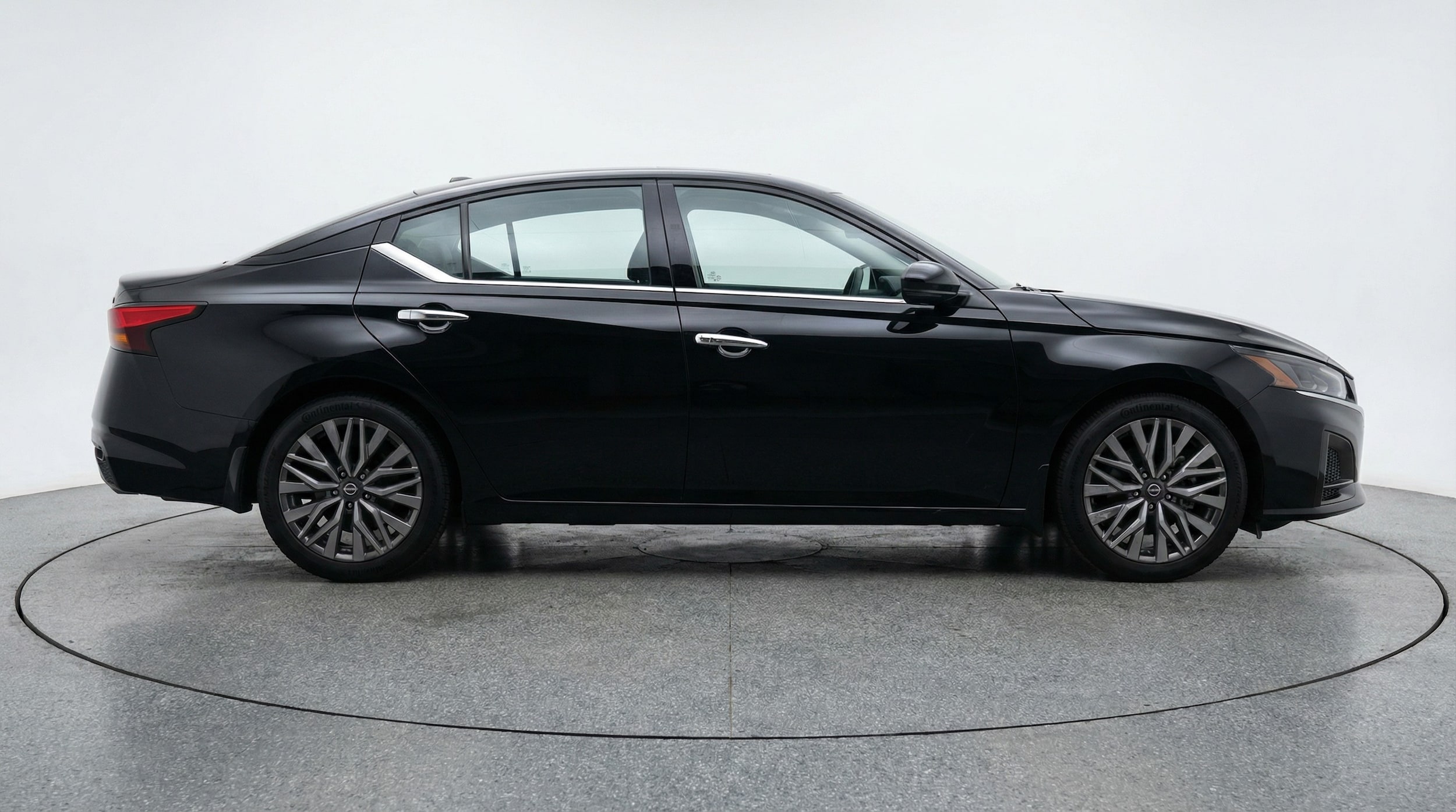 Thumbnail: 2025 Nissan Altima - 8