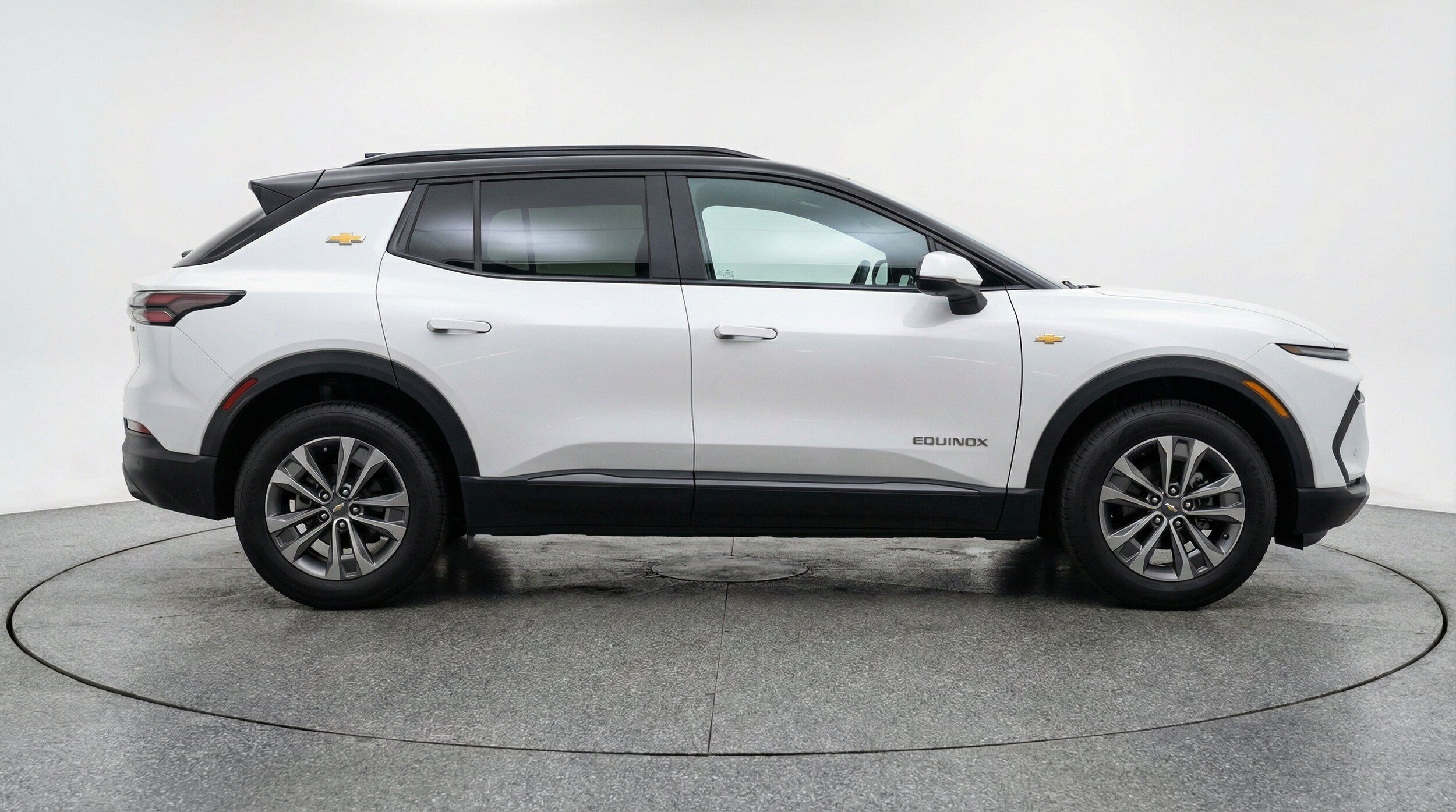 Thumbnail: 2025 Chevrolet Equinox - 11