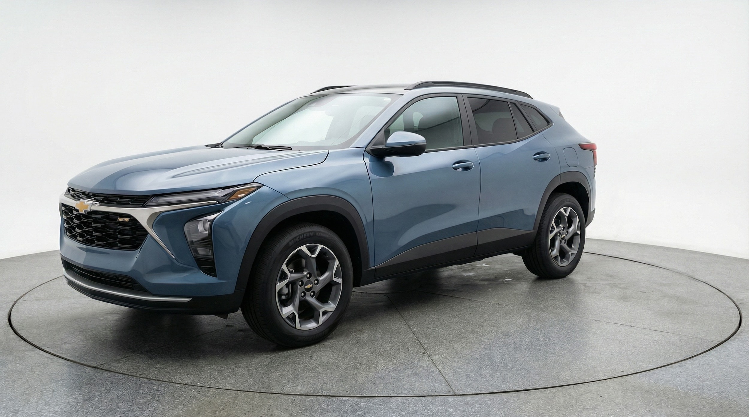 Thumbnail: 2025 Chevrolet Trax - 3