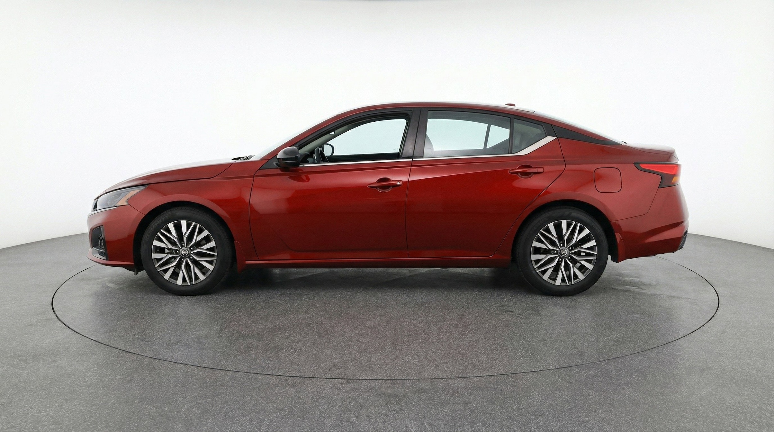 Thumbnail: 2025 Nissan Altima - 5
