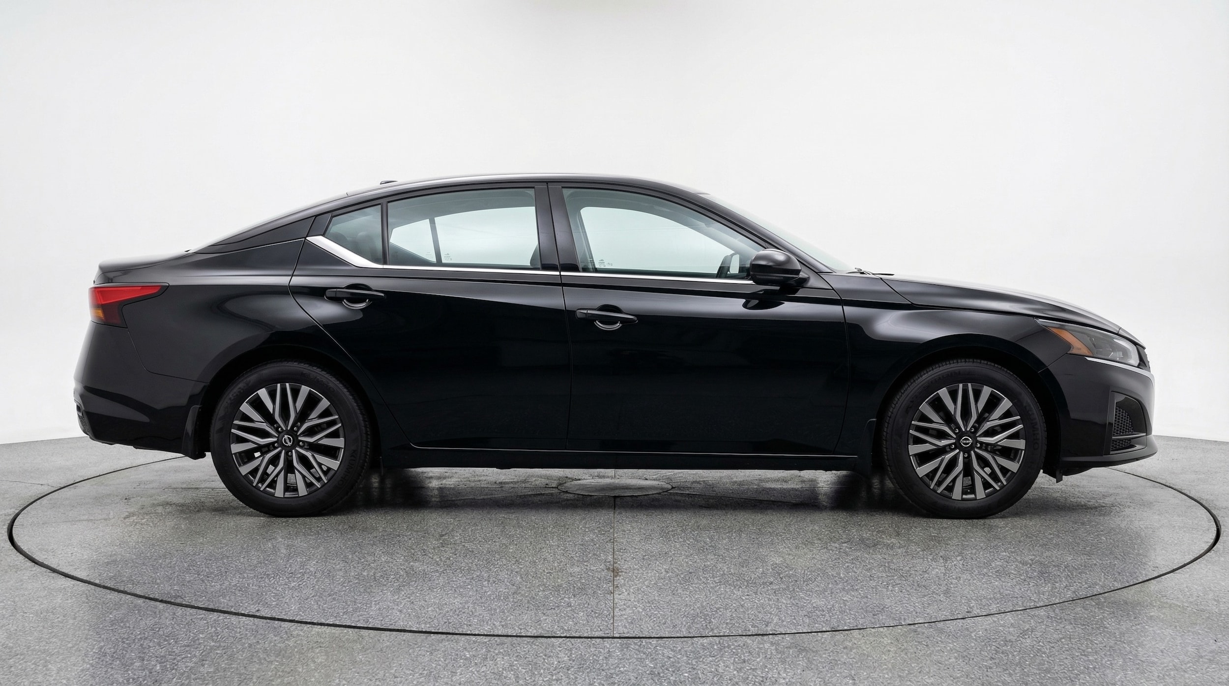Thumbnail: 2025 Nissan Altima - 8