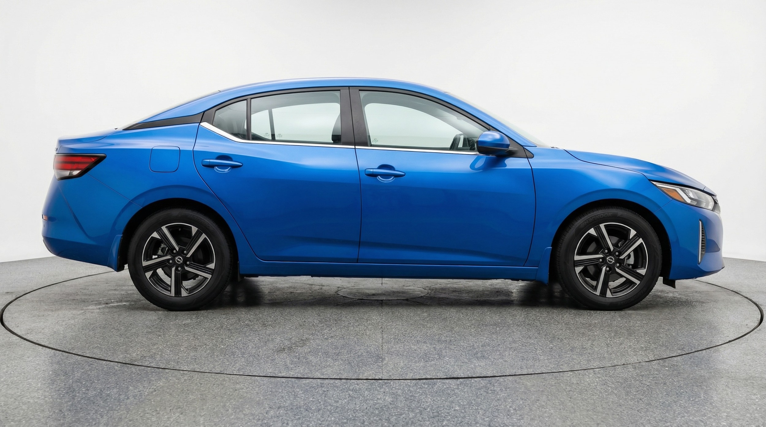 Thumbnail: 2025 Nissan Sentra - 8