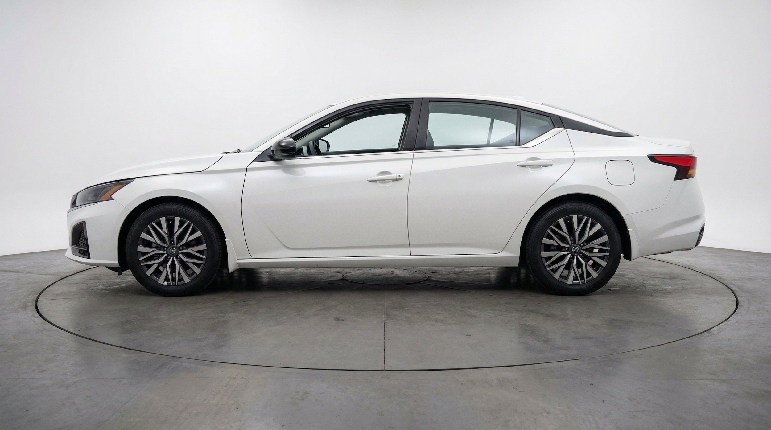 Thumbnail: 2025 Nissan Altima - 5