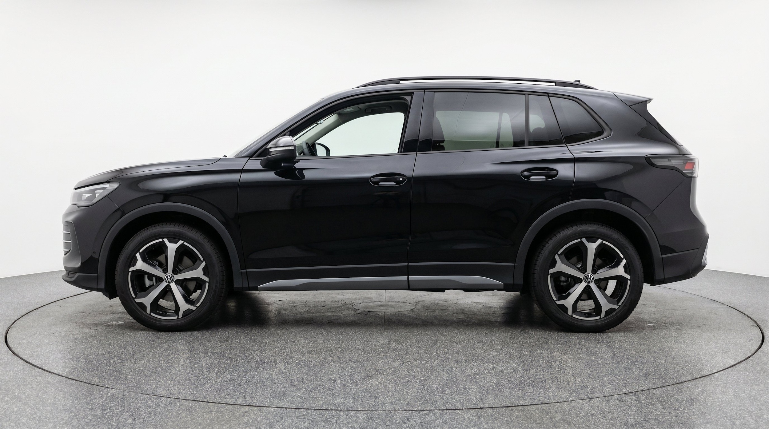 Thumbnail: 2026 Volkswagen Tiguan - 5