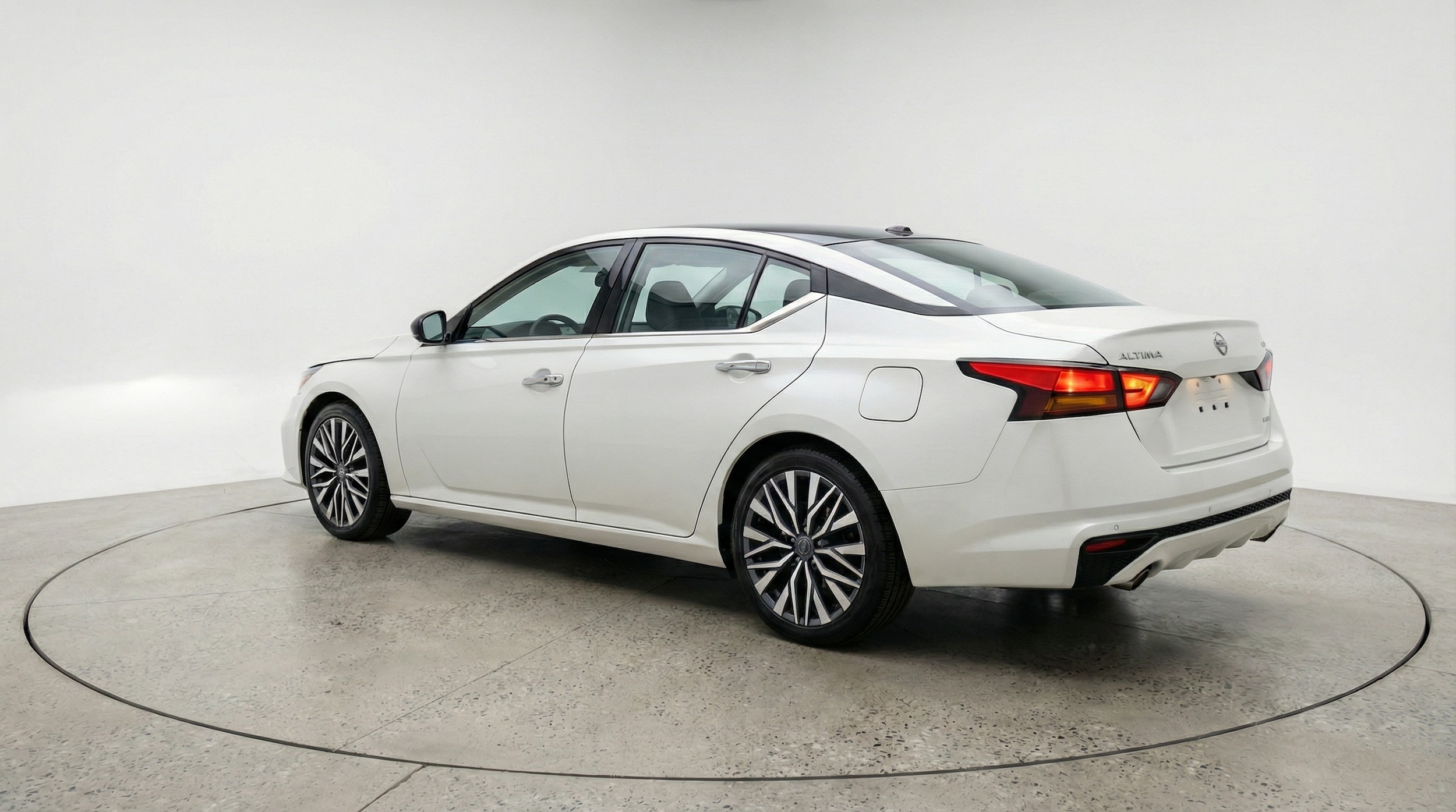 Thumbnail: 2025 Nissan Altima - 5