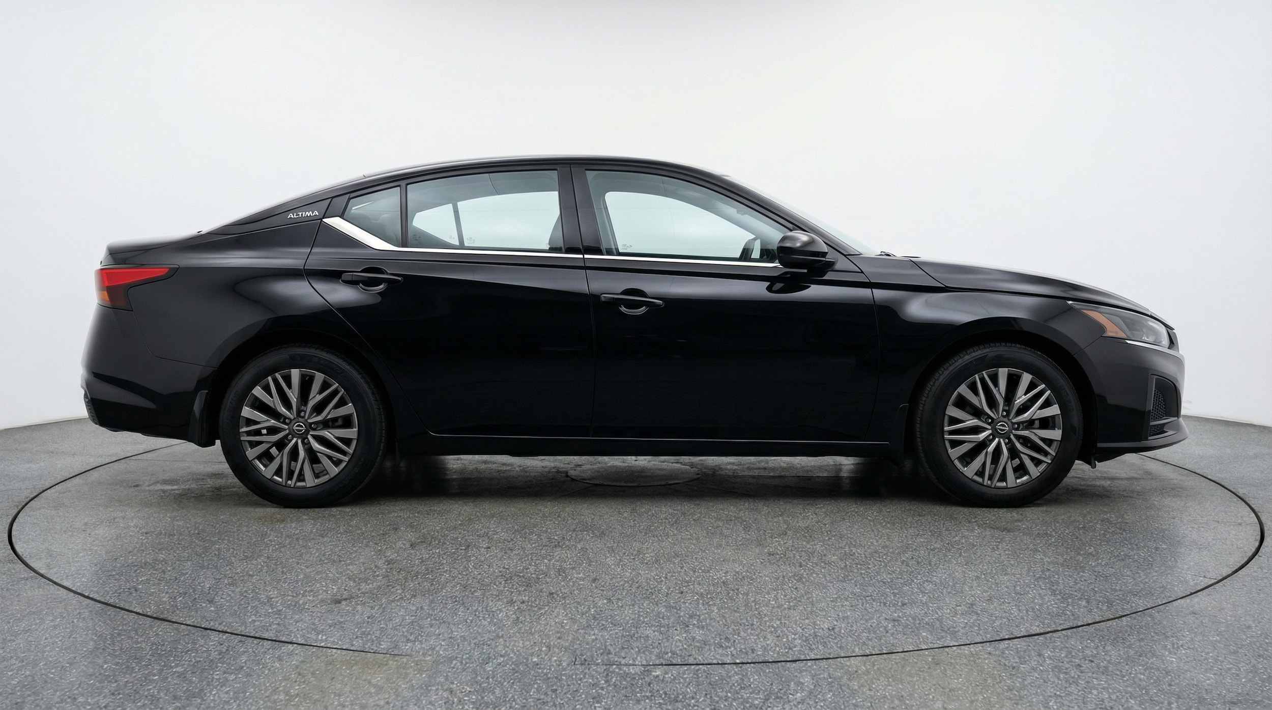 Thumbnail: 2025 Nissan Altima - 8