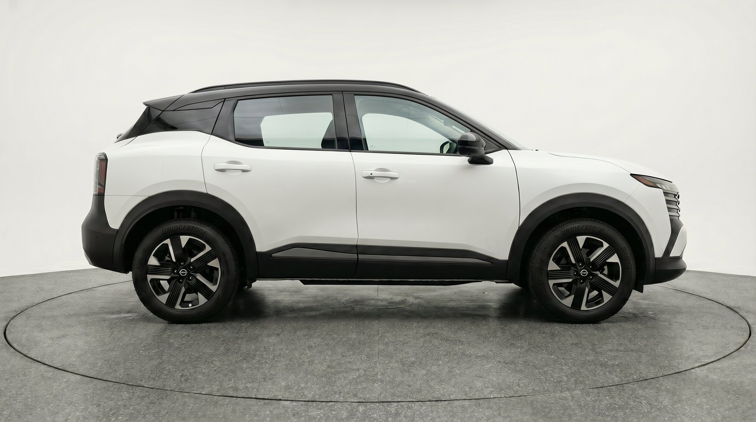 Thumbnail: 2026 Nissan Kicks - 11