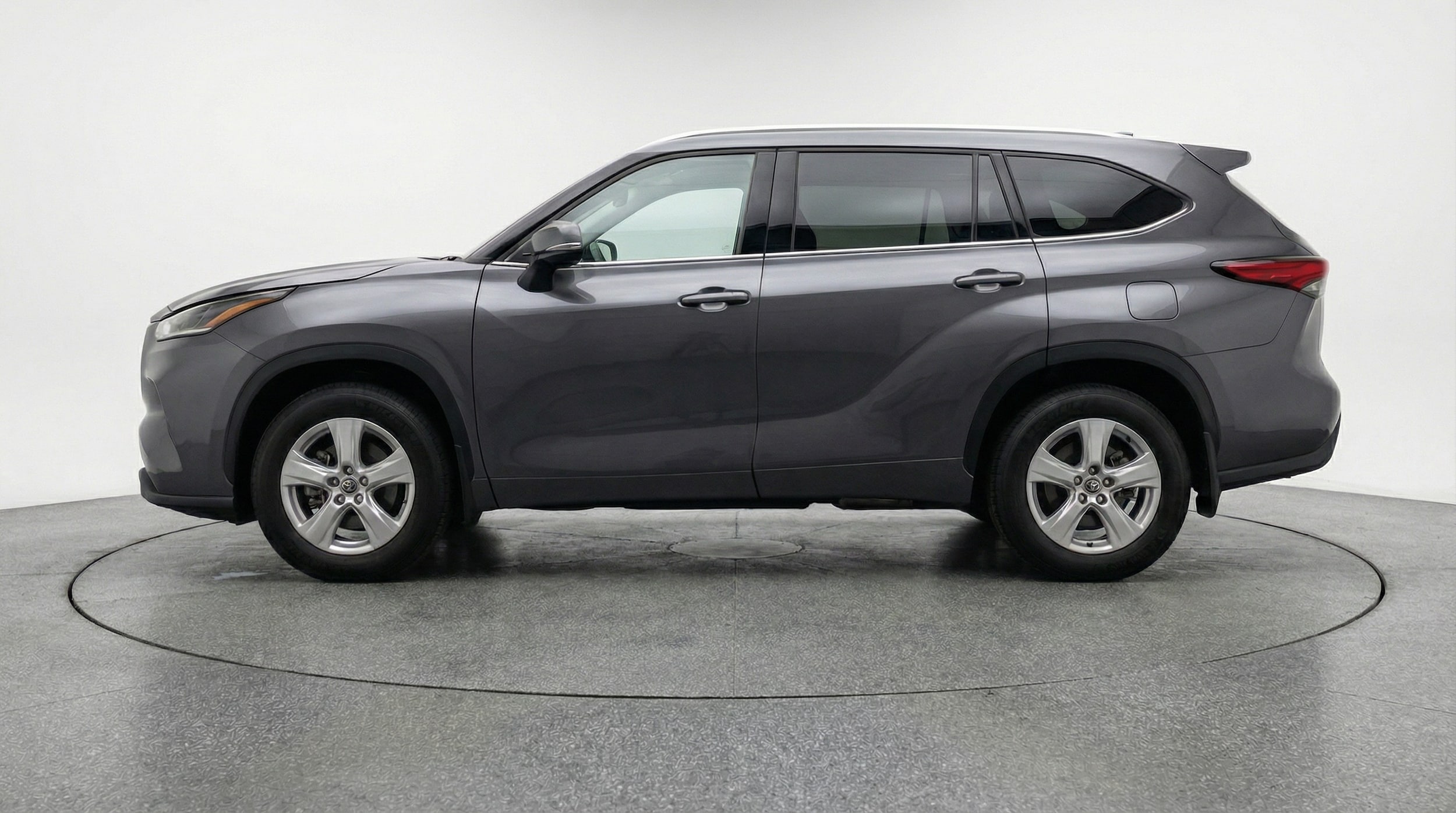 Thumbnail: 2025 Toyota Highlander - 4