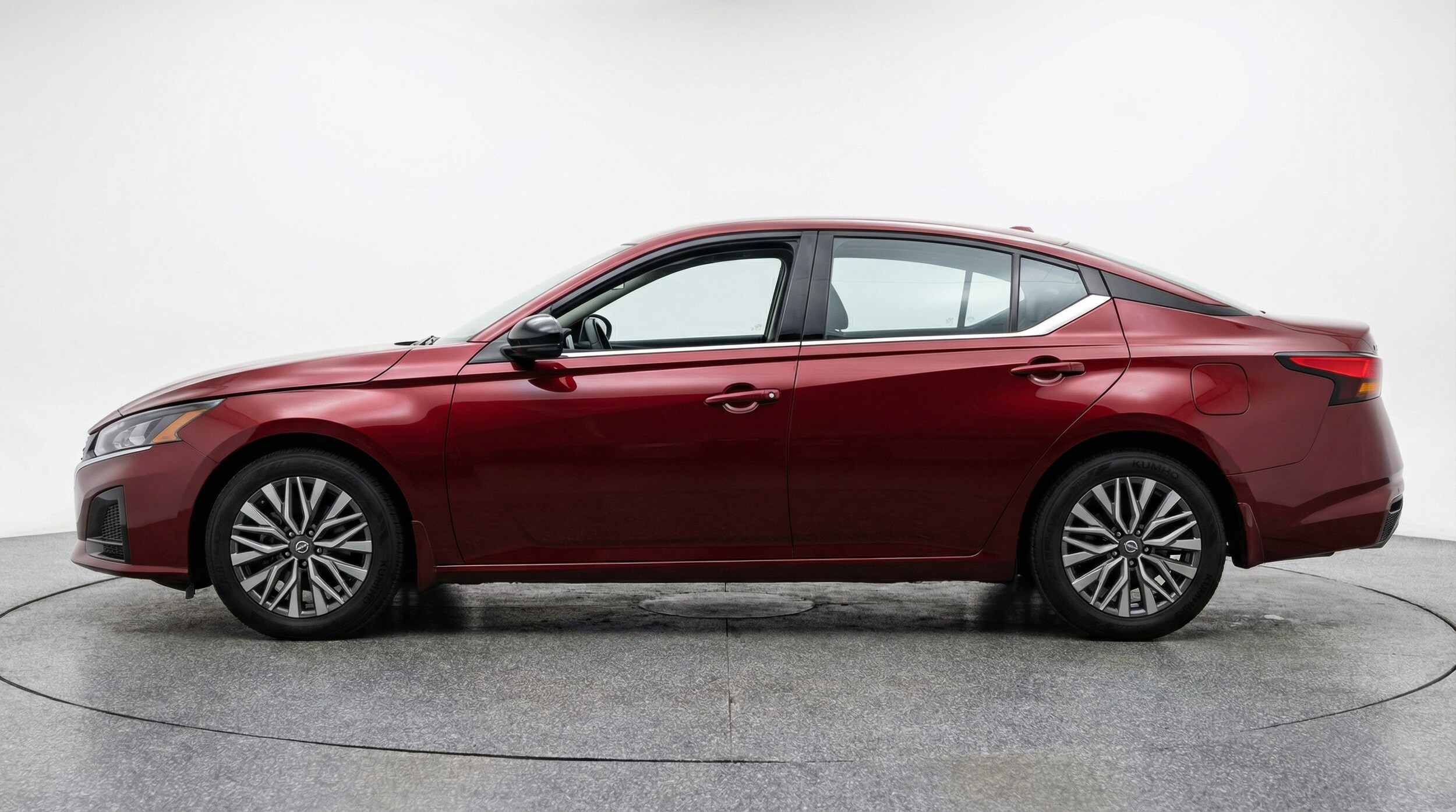 Thumbnail: 2025 Nissan Altima - 4