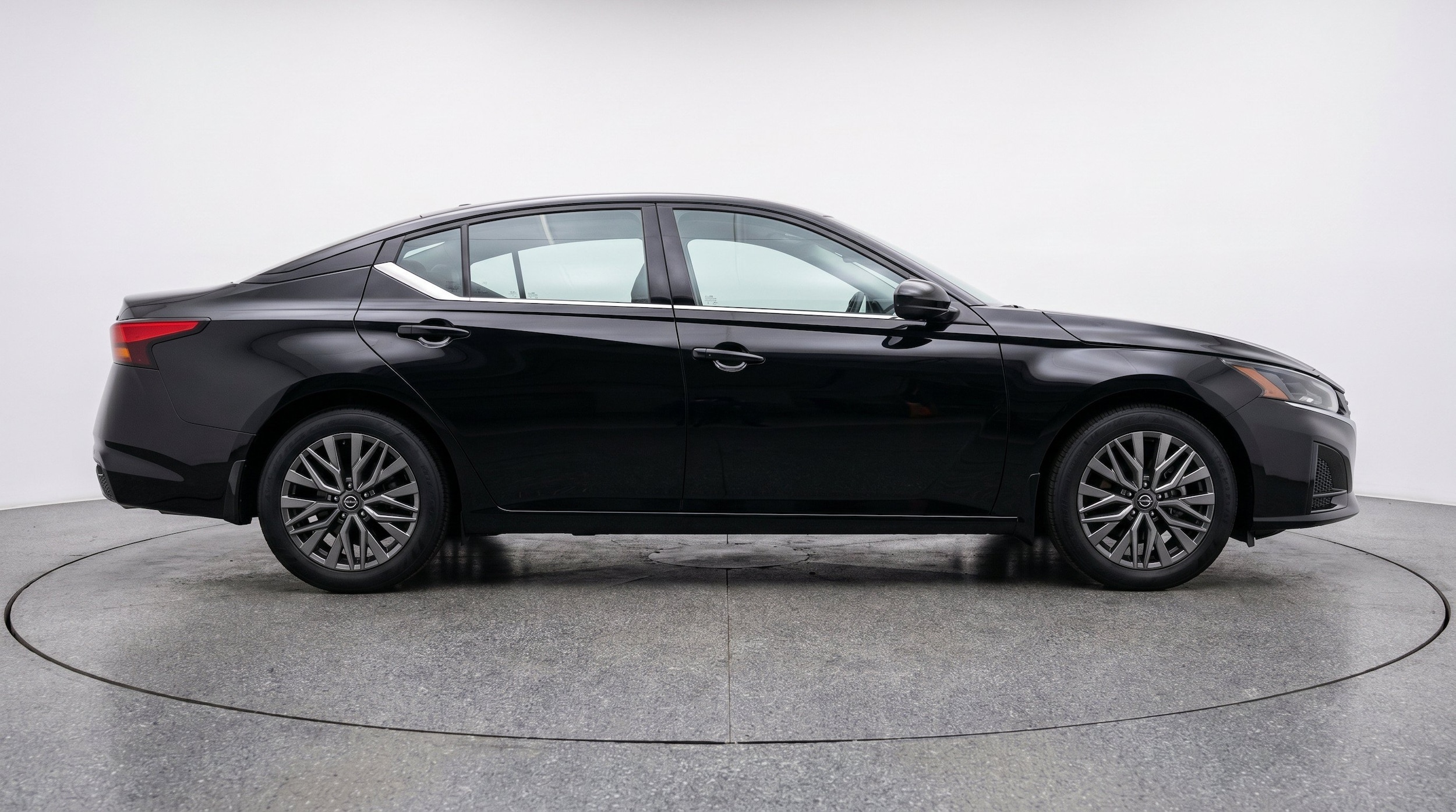 Thumbnail: 2025 Nissan Altima - 11
