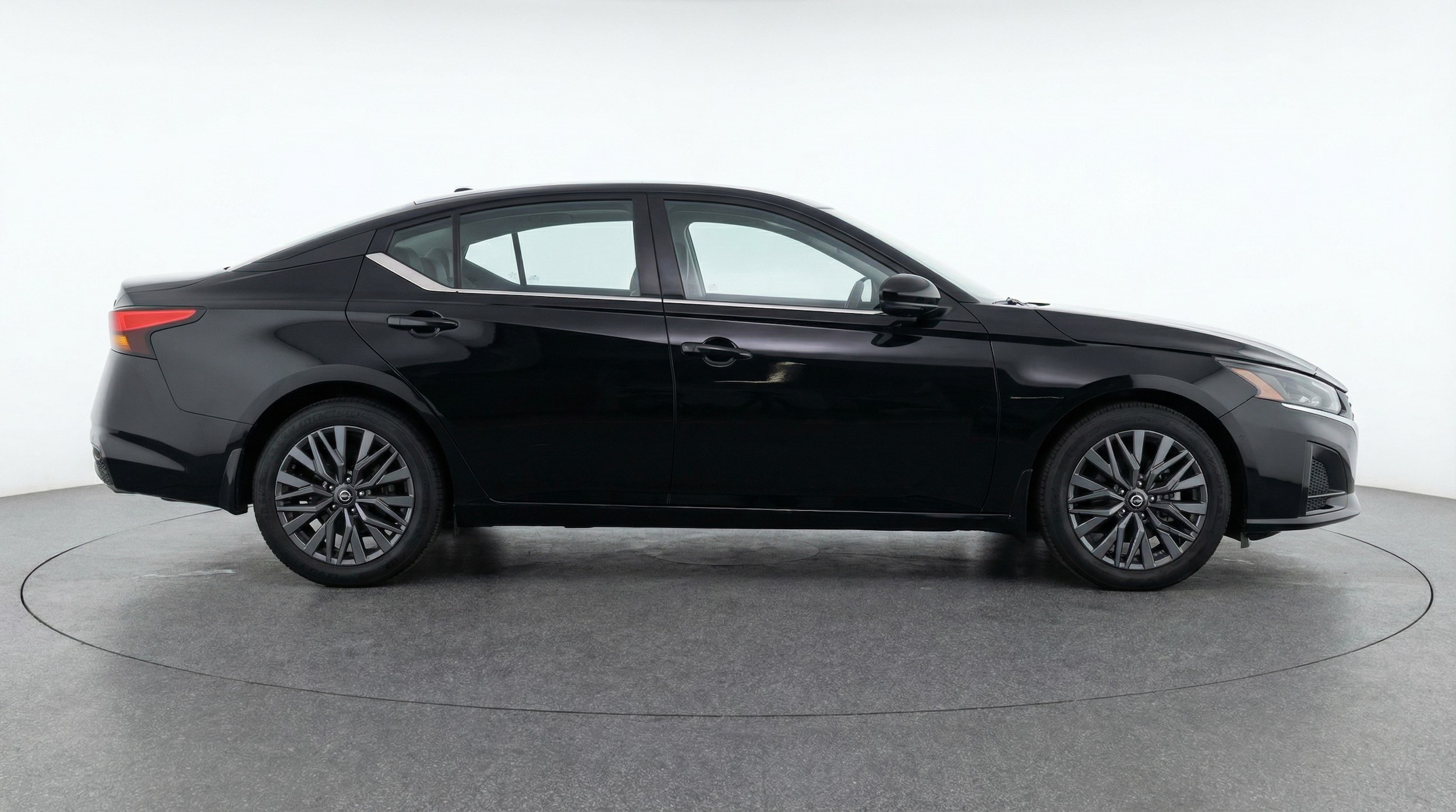 Thumbnail: 2025 Nissan Altima - 8