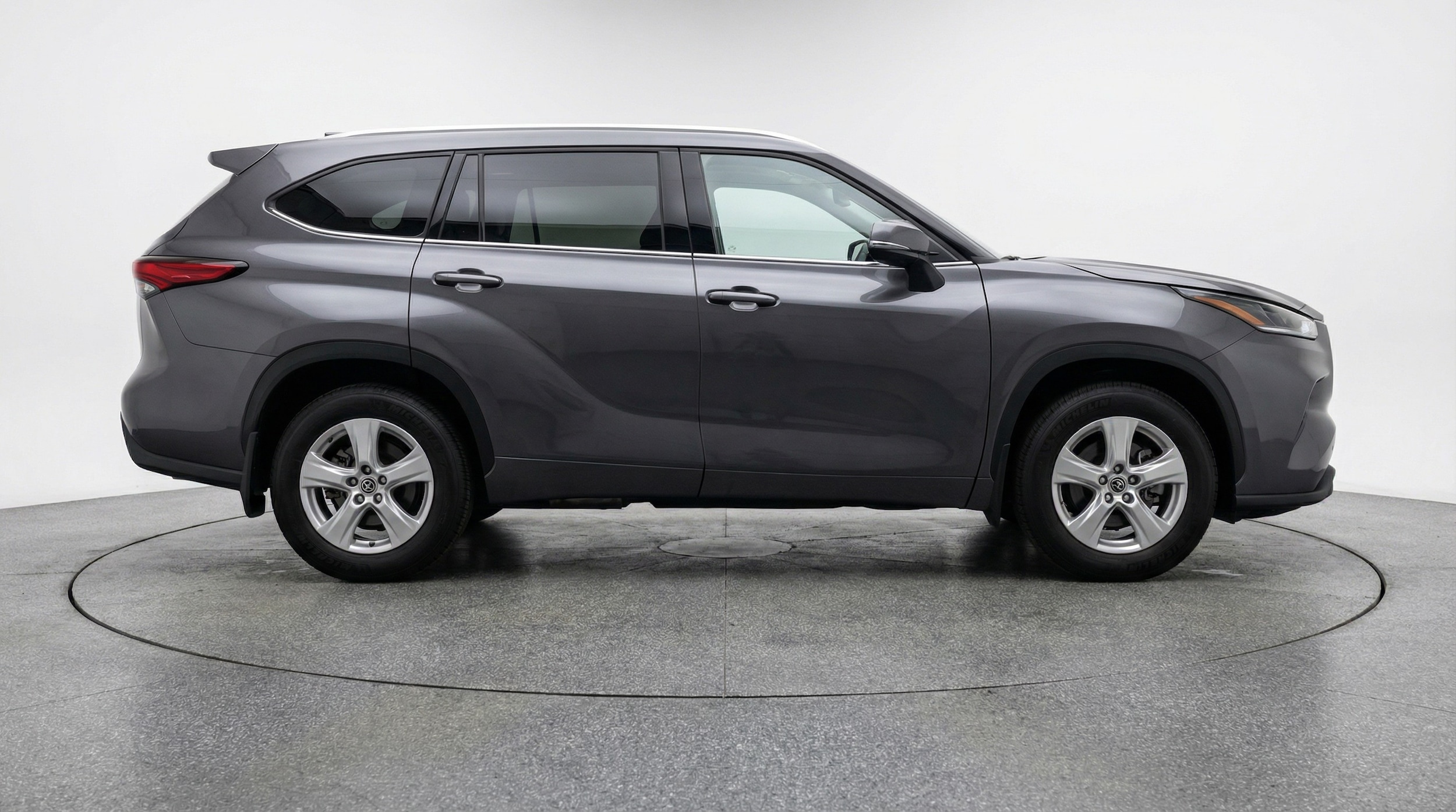 Thumbnail: 2025 Toyota Highlander - 8