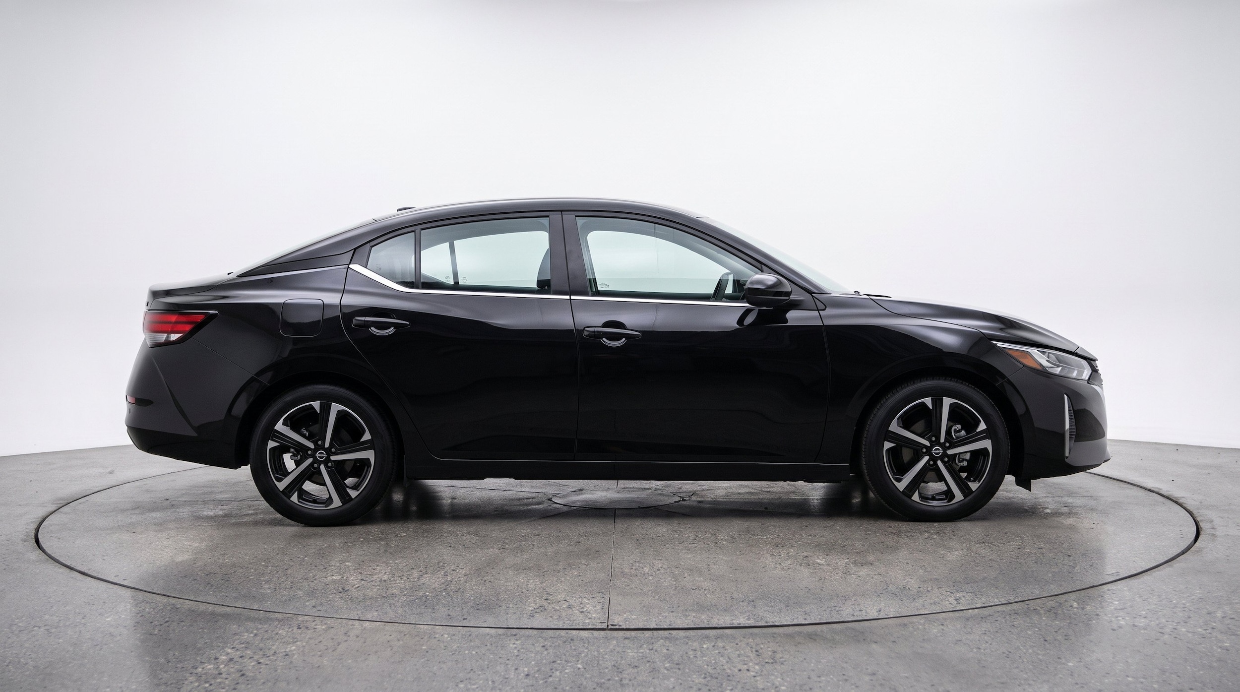 Thumbnail: 2025 Nissan Sentra - 11