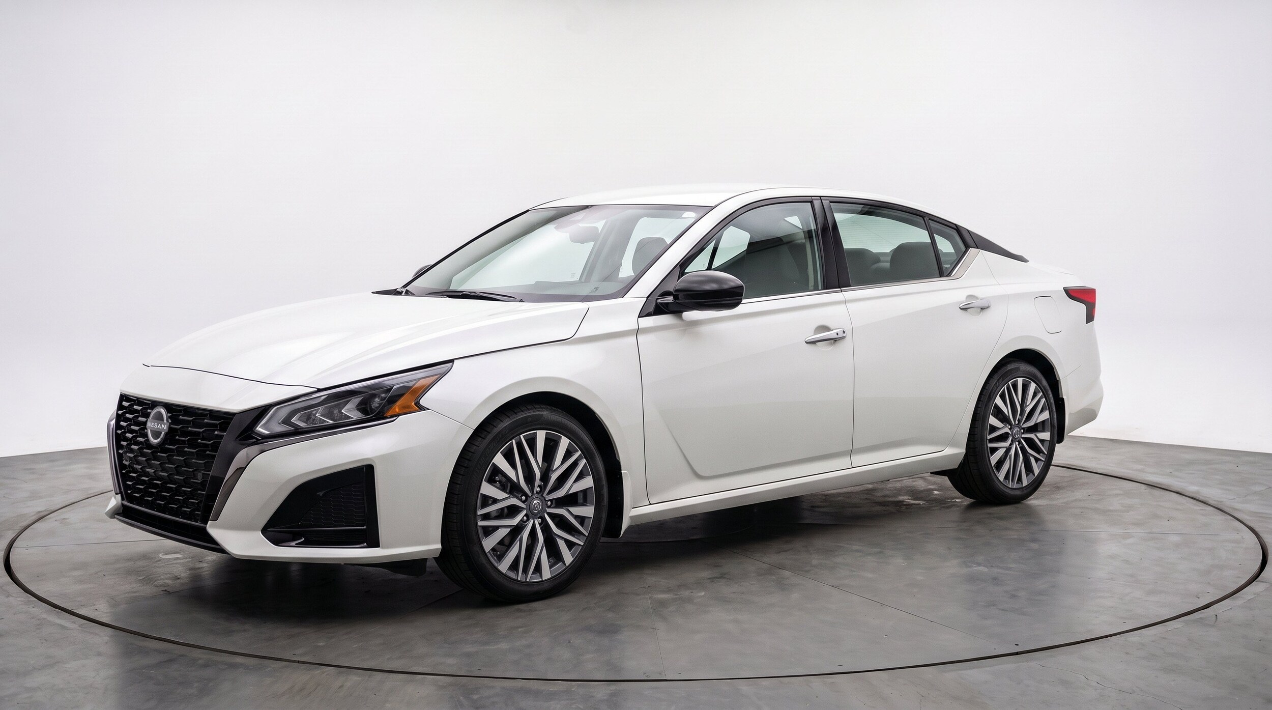 Thumbnail: 2025 Nissan Altima - 3