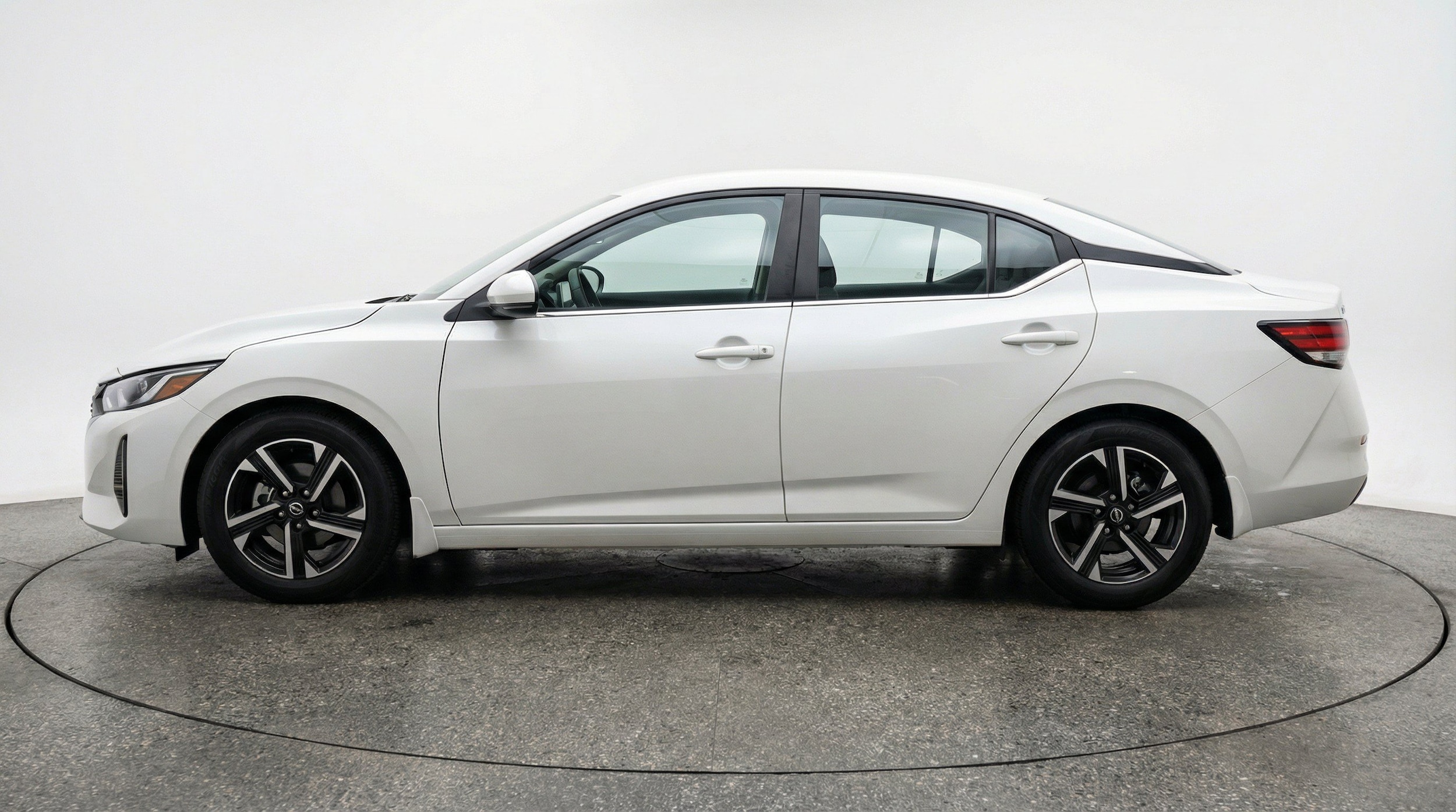 Thumbnail: 2025 Nissan Sentra - 5