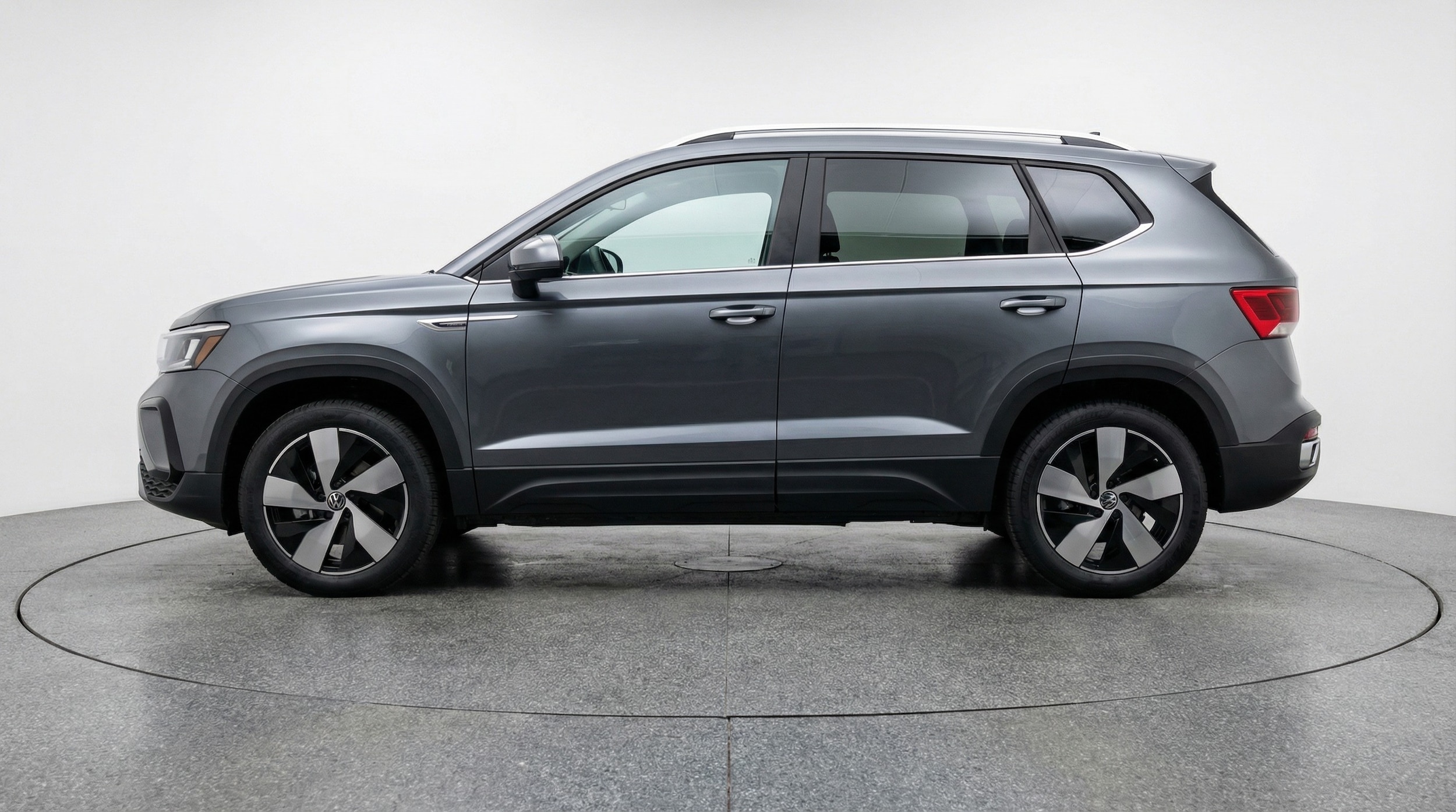 Thumbnail: 2025 Volkswagen Taos - 4