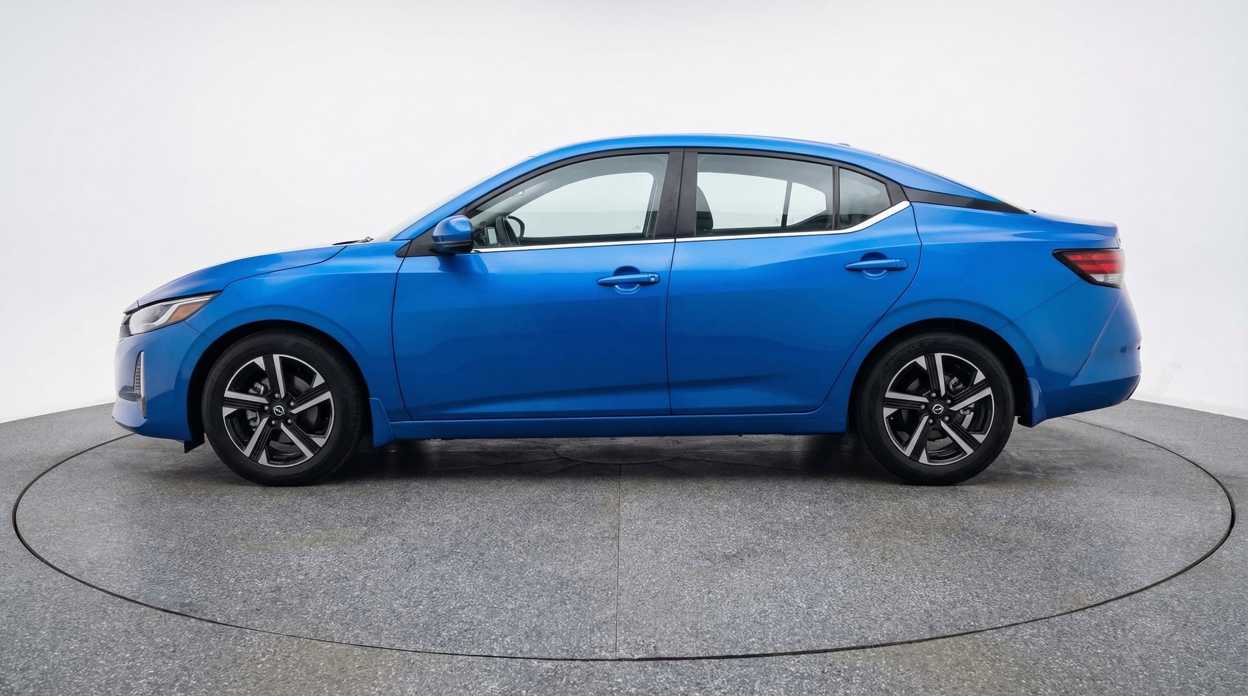 Thumbnail: 2025 Nissan Sentra - 5