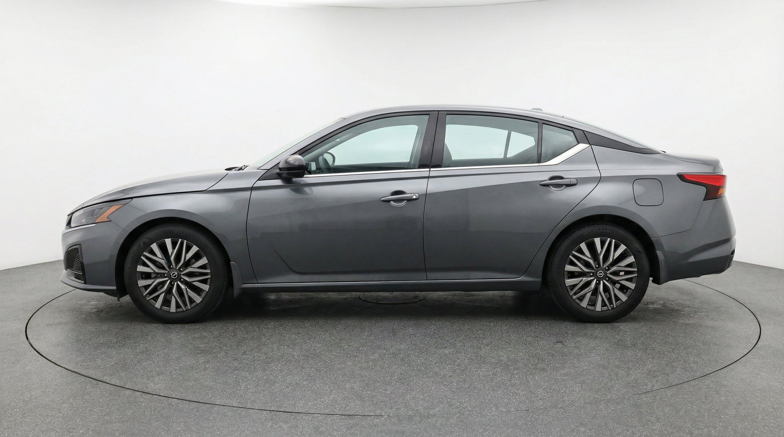 Thumbnail: 2025 Nissan Altima - 5