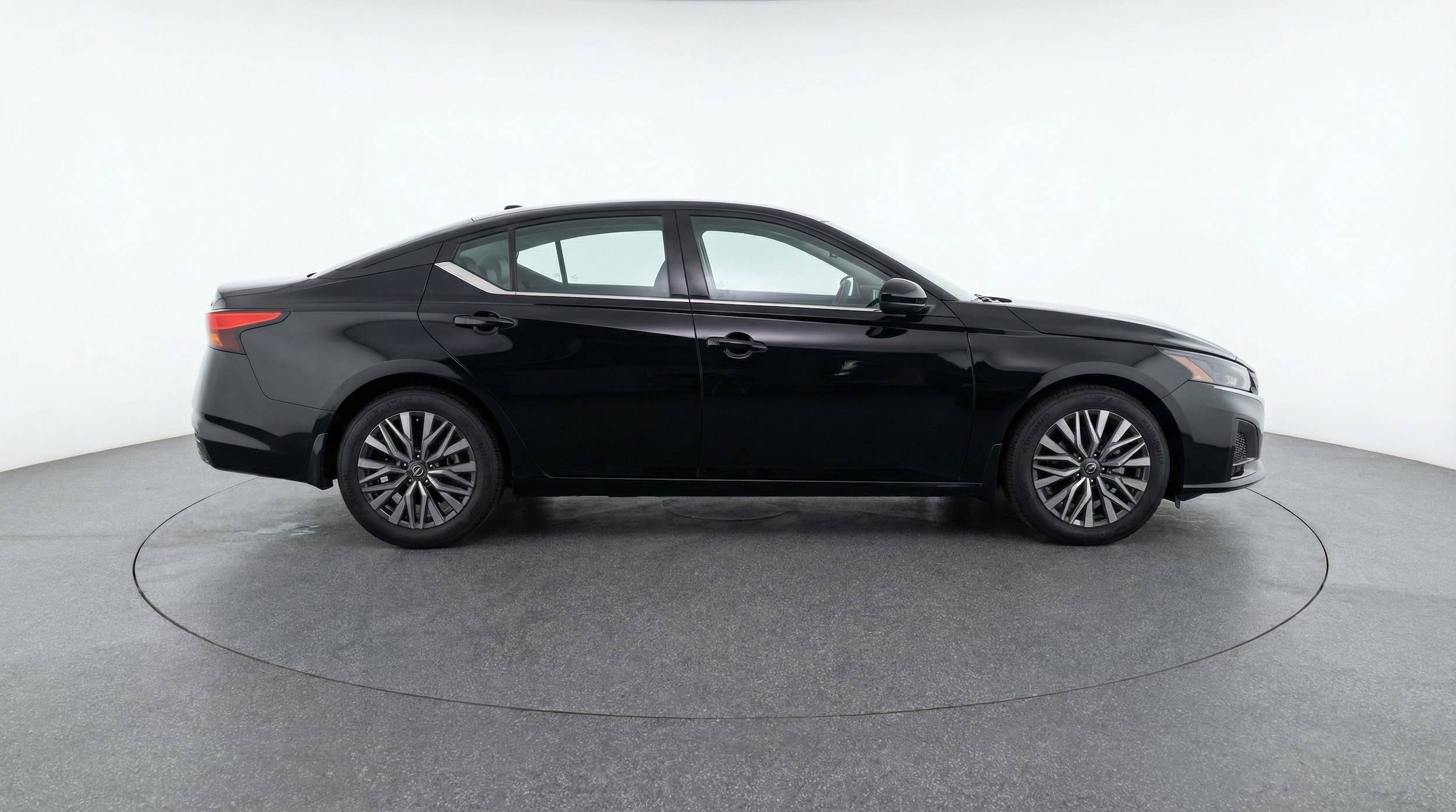 Thumbnail: 2025 Nissan Altima - 8