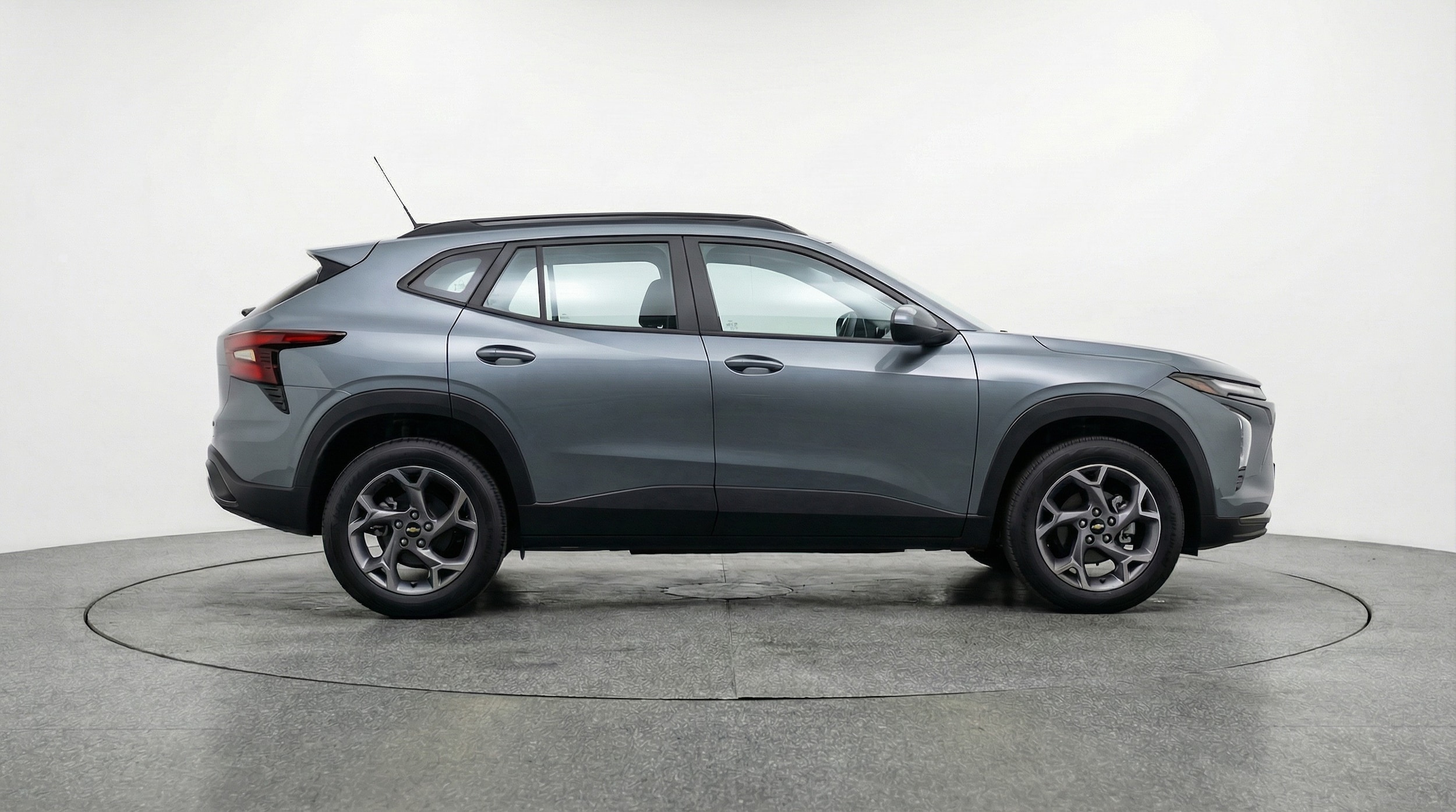 Thumbnail: 2025 Chevrolet Trax - 8