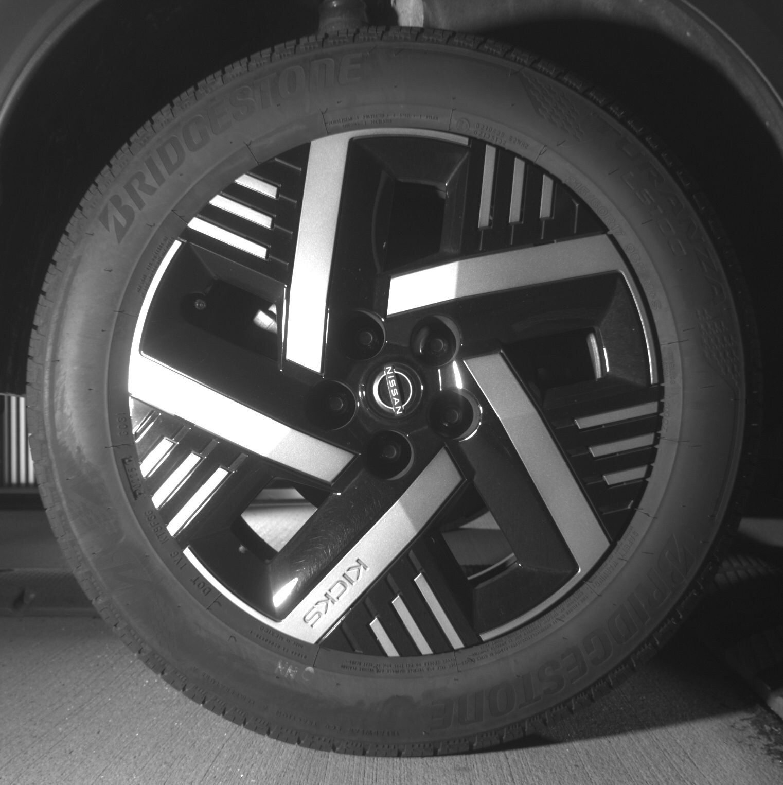 Thumbnail: 2025 Nissan Kicks - 12