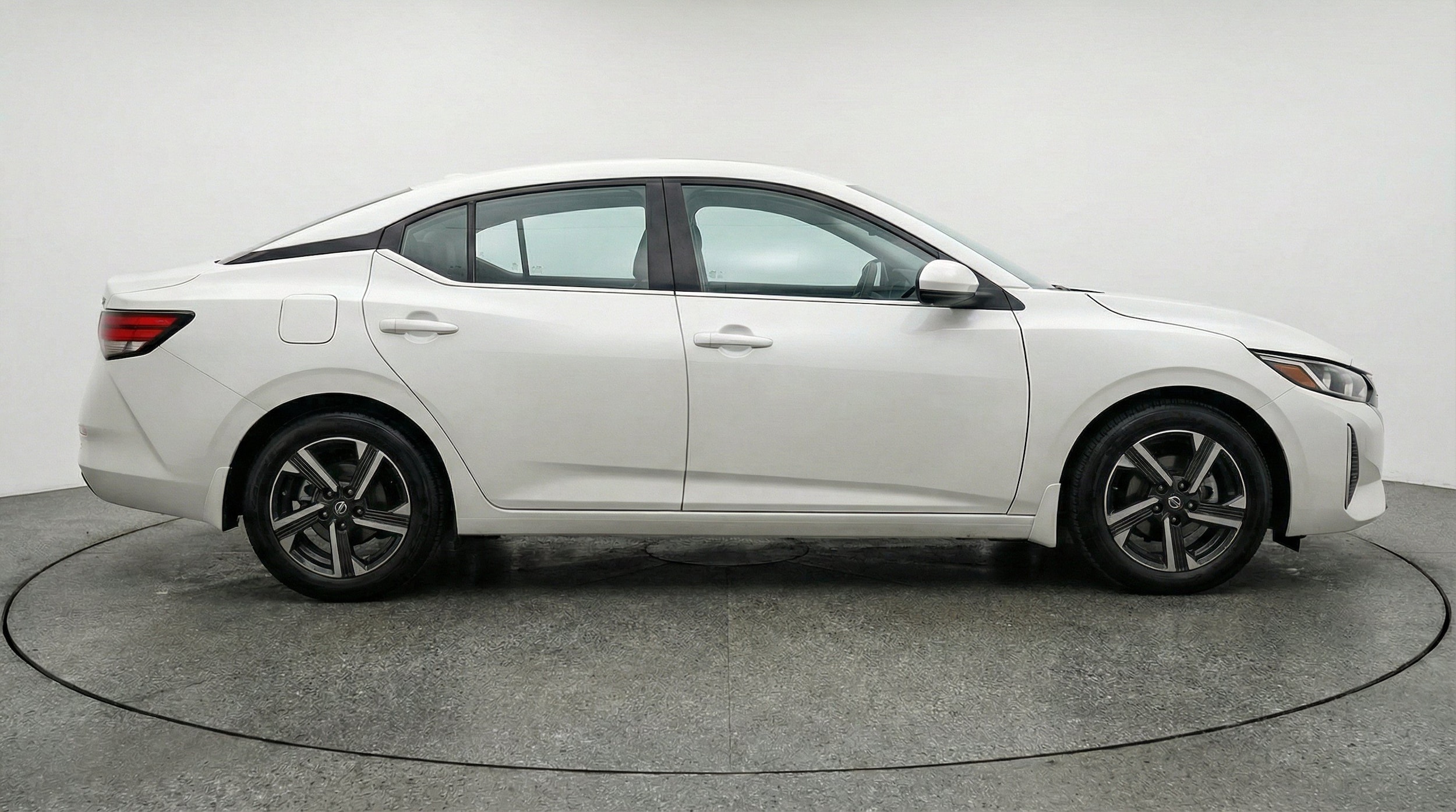 Thumbnail: 2025 Nissan Sentra - 11