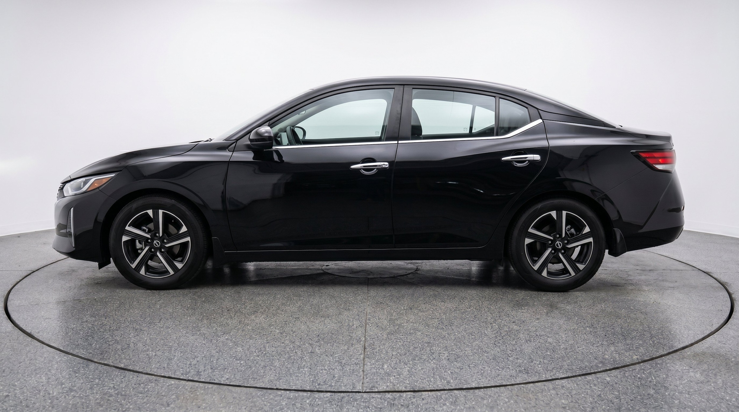 Thumbnail: 2025 Nissan Sentra - 5