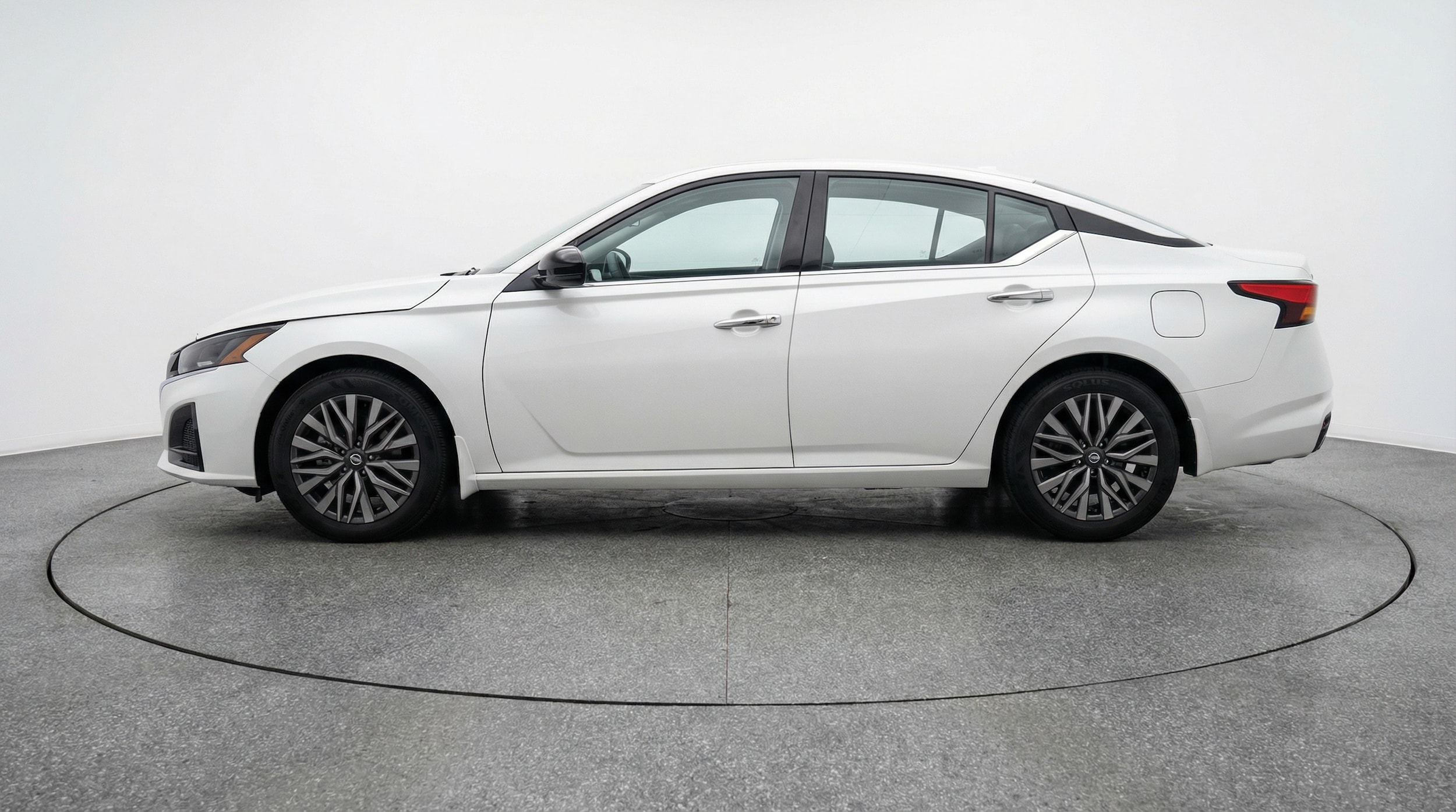 Thumbnail: 2025 Nissan Altima - 4