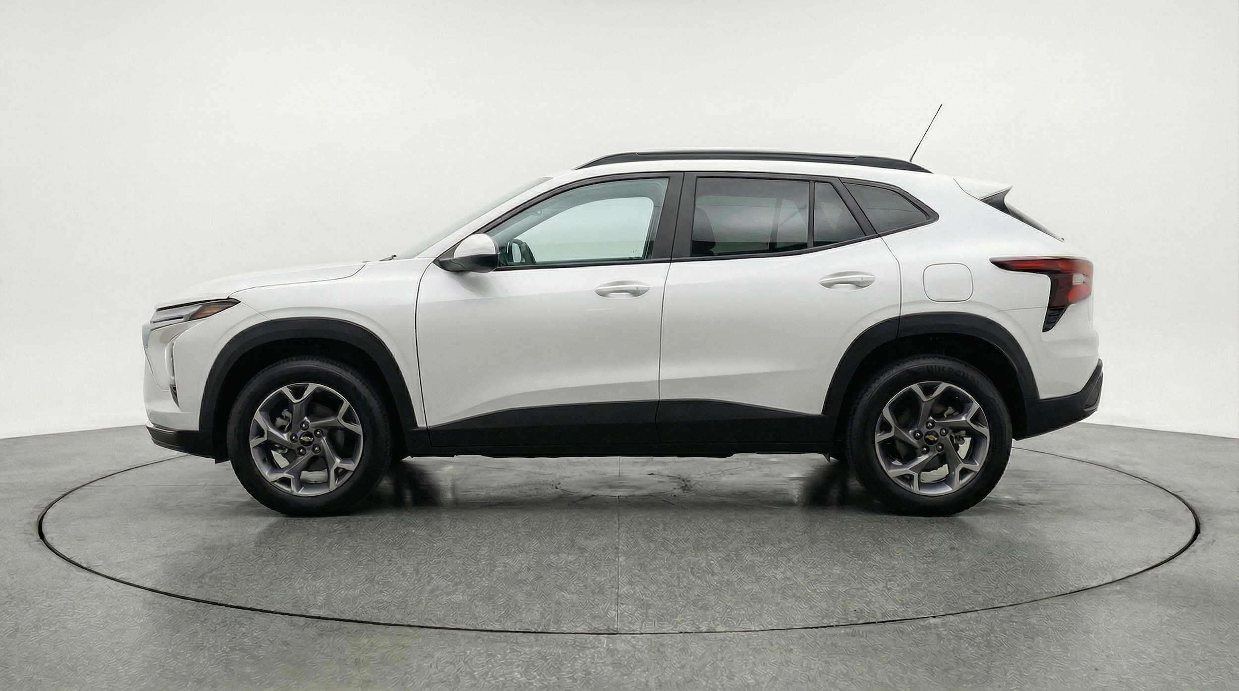 Thumbnail: 2025 Chevrolet Trax - 4