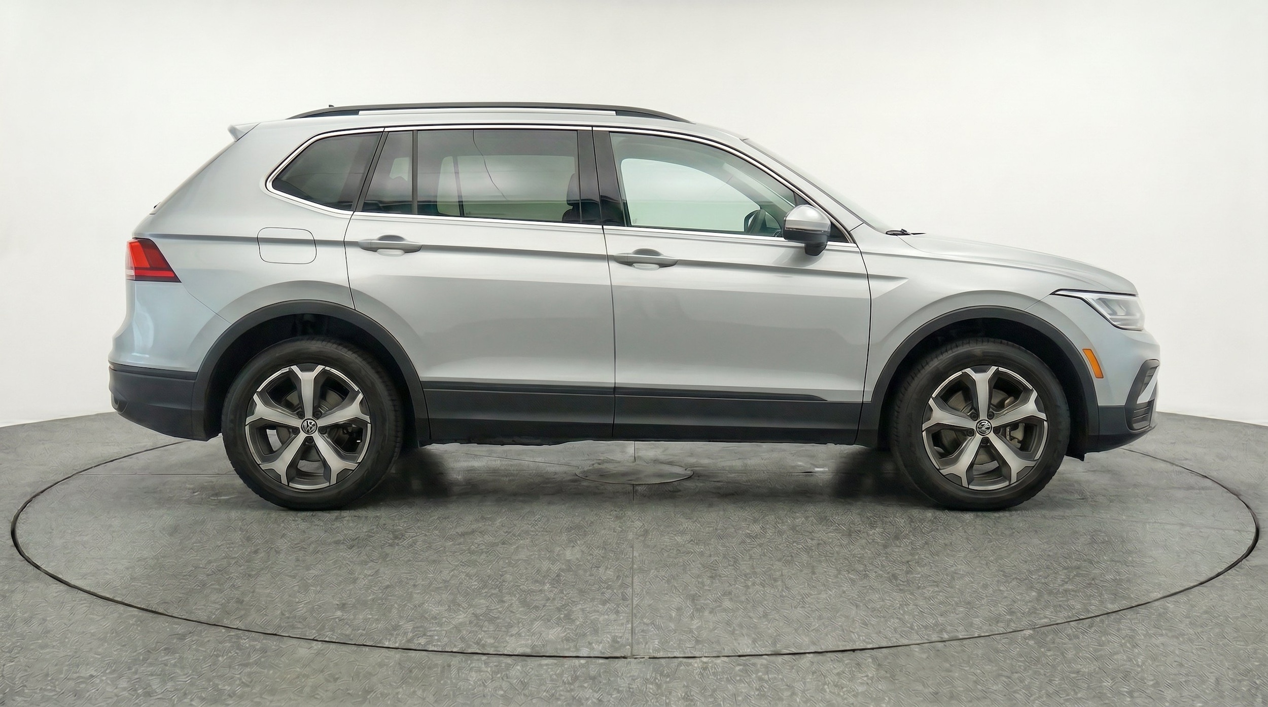 Thumbnail: 2026 Volkswagen Tiguan - 11