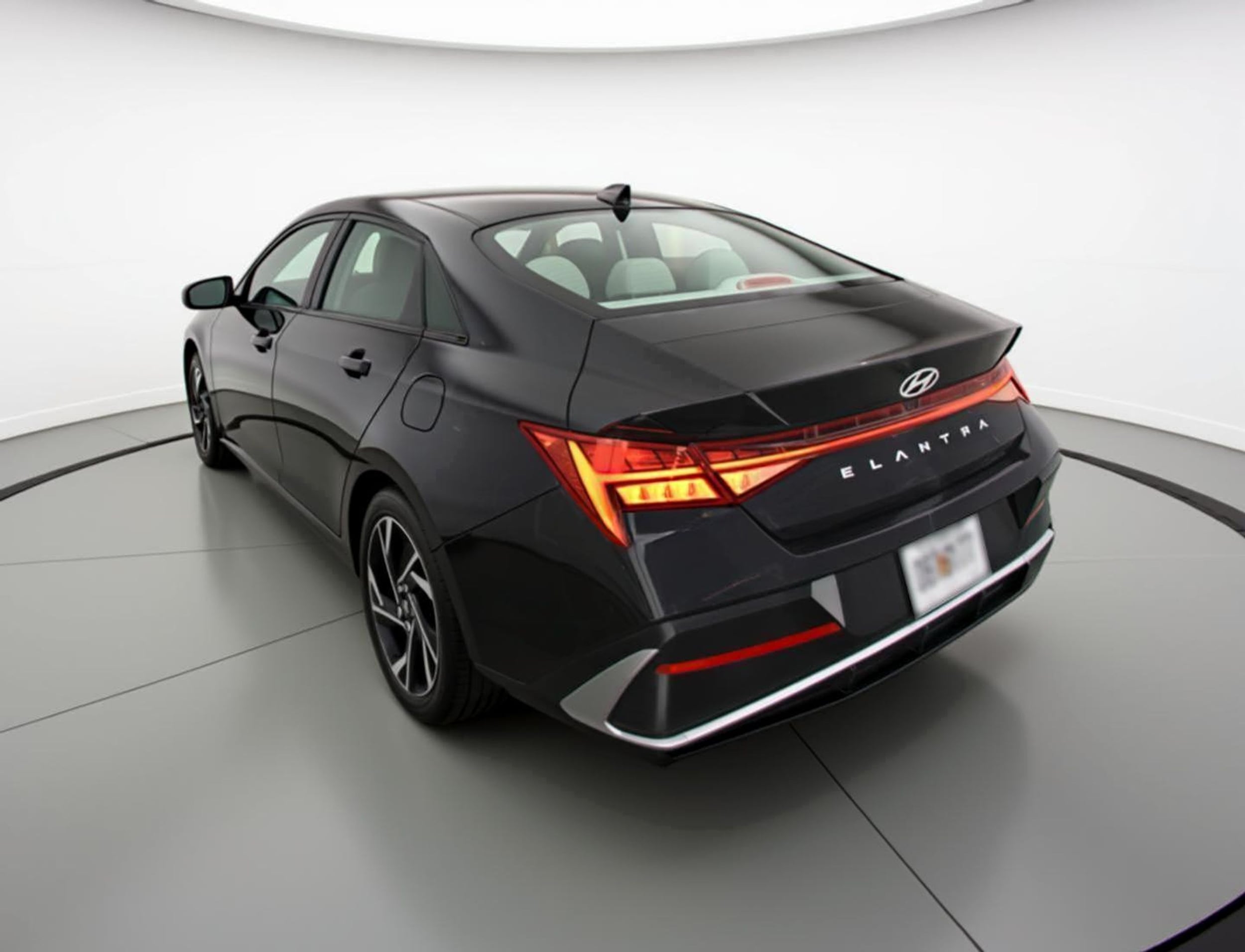 Thumbnail: 2025 Hyundai Elantra - 5