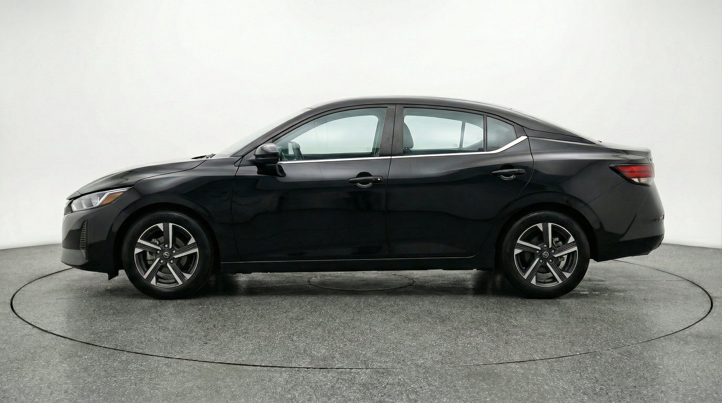Thumbnail: 2025 Nissan Sentra - 5
