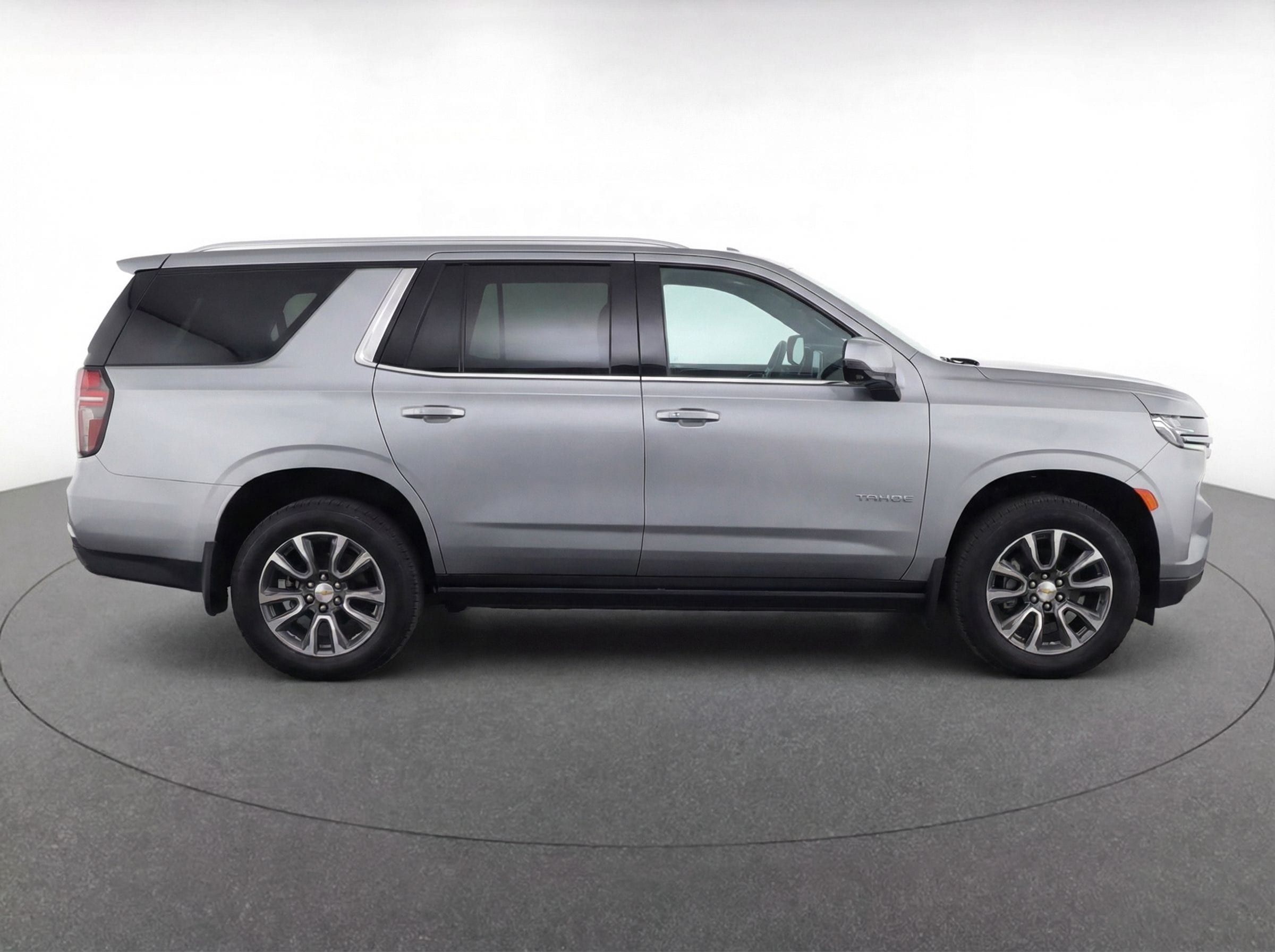 Thumbnail: 2023 Chevrolet Tahoe - 8