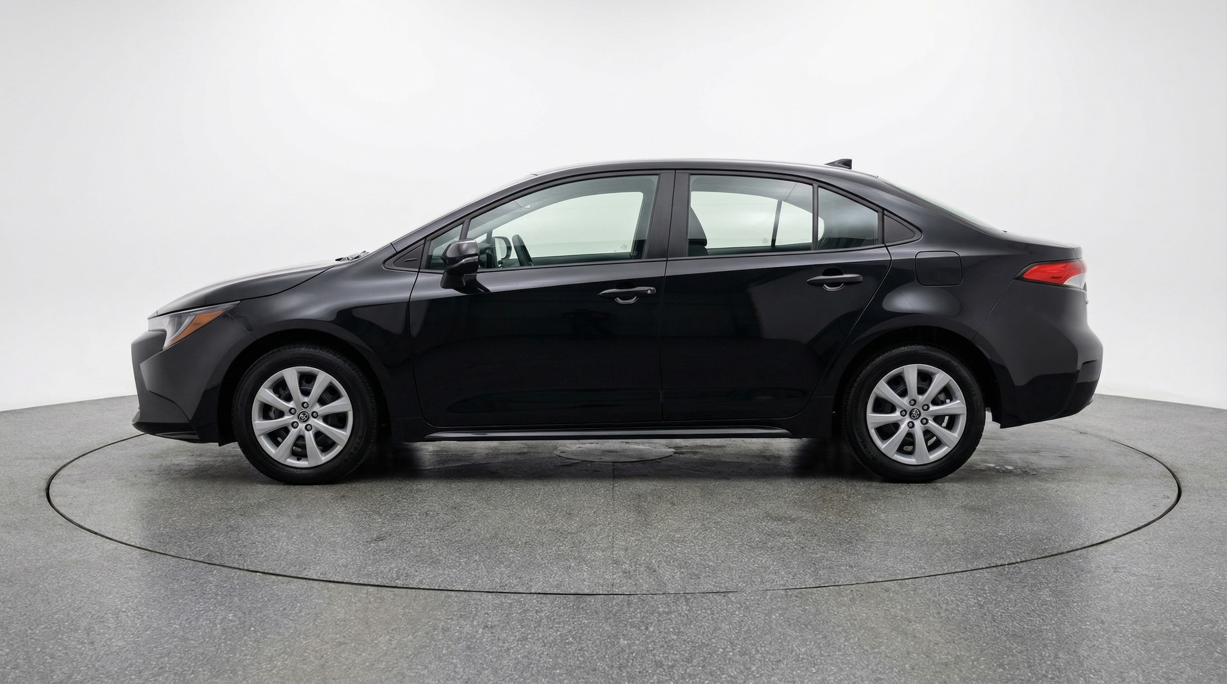 Thumbnail: 2025 Toyota Corolla - 4