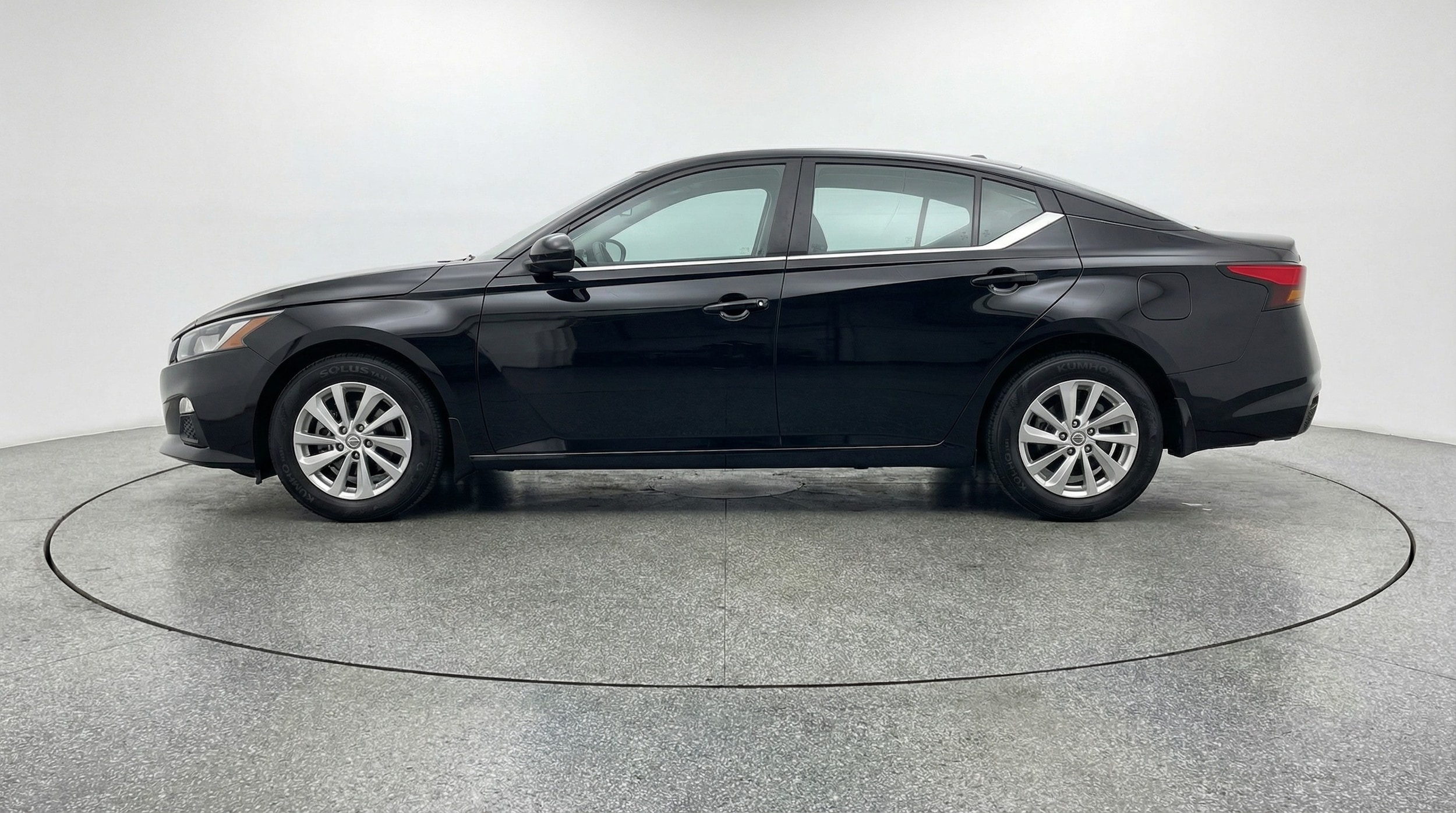 Thumbnail: 2025 Nissan Altima - 4