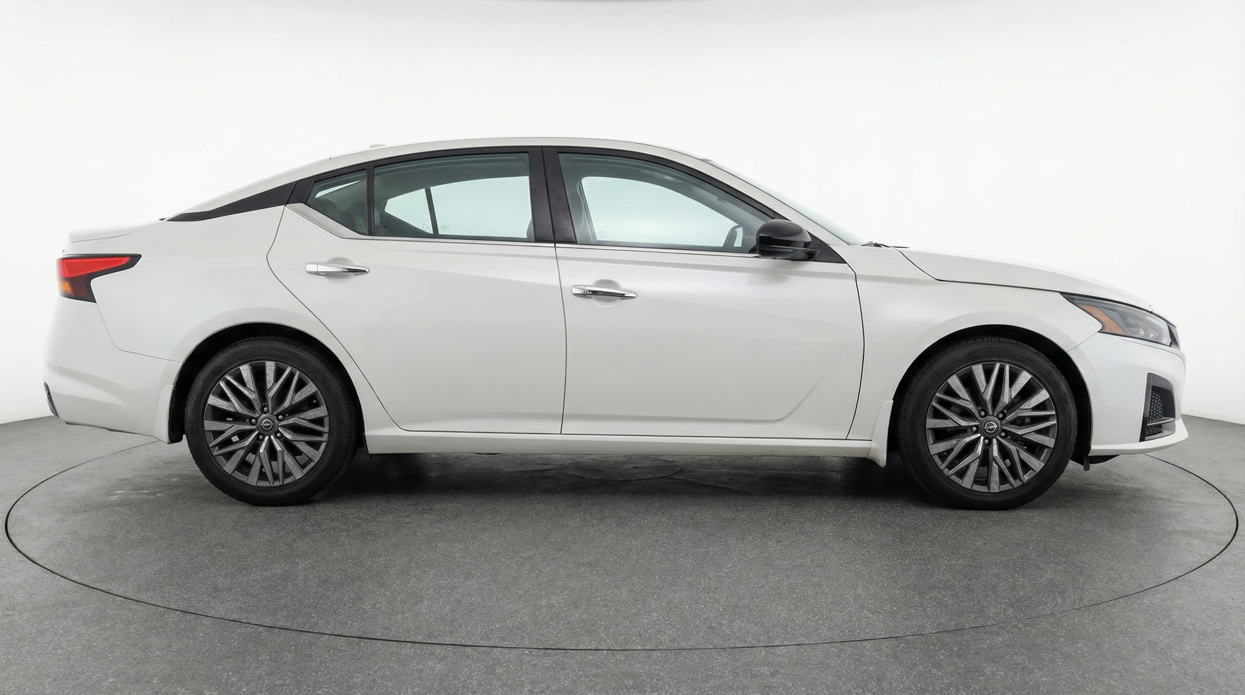 Thumbnail: 2025 Nissan Altima - 8