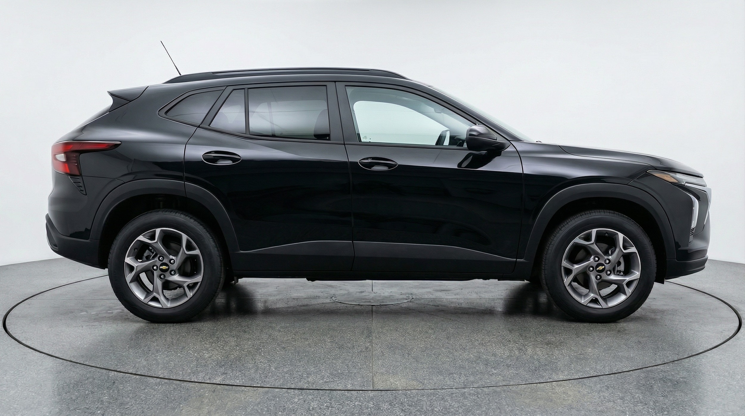 Thumbnail: 2025 Chevrolet Trax - 8