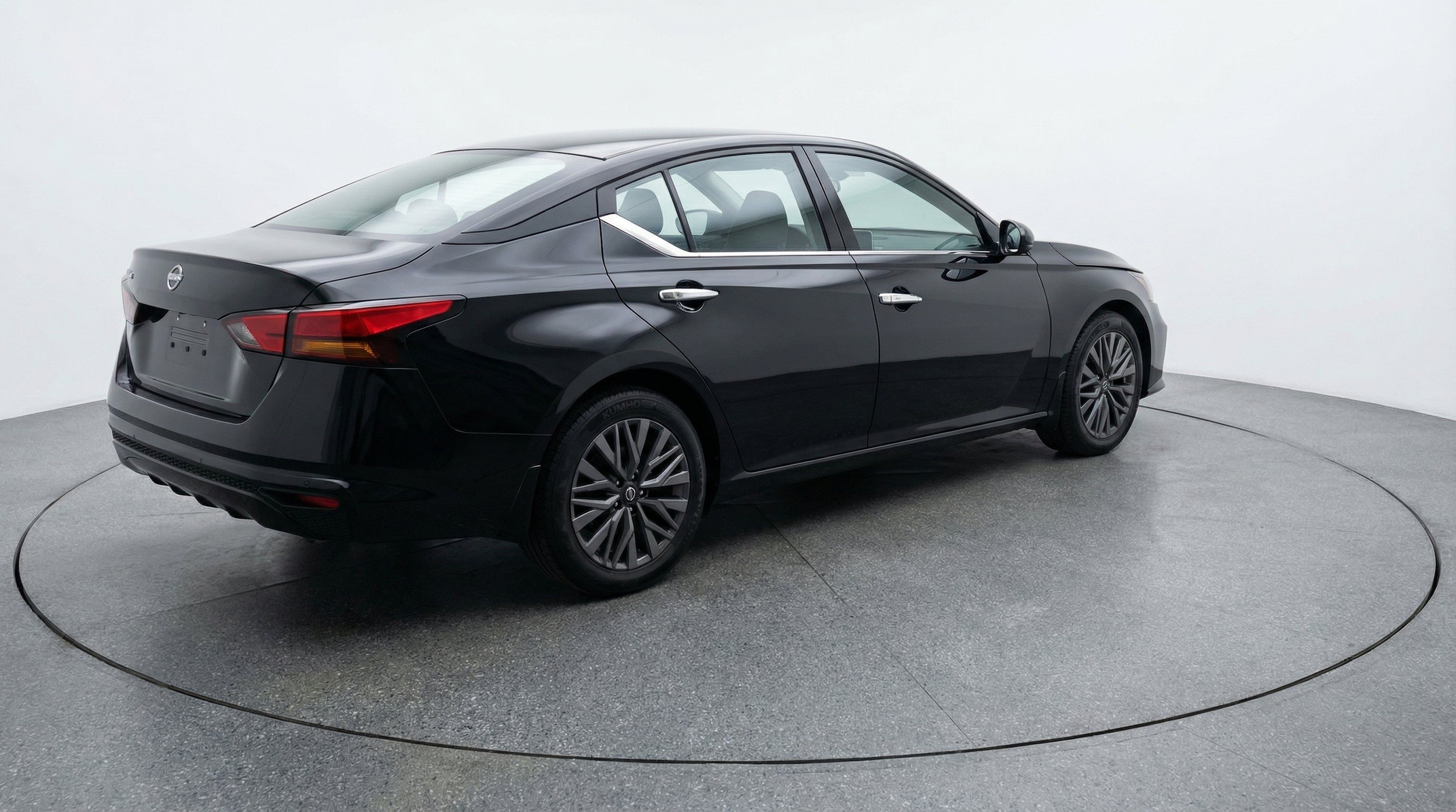Thumbnail: 2025 Nissan Altima - 9