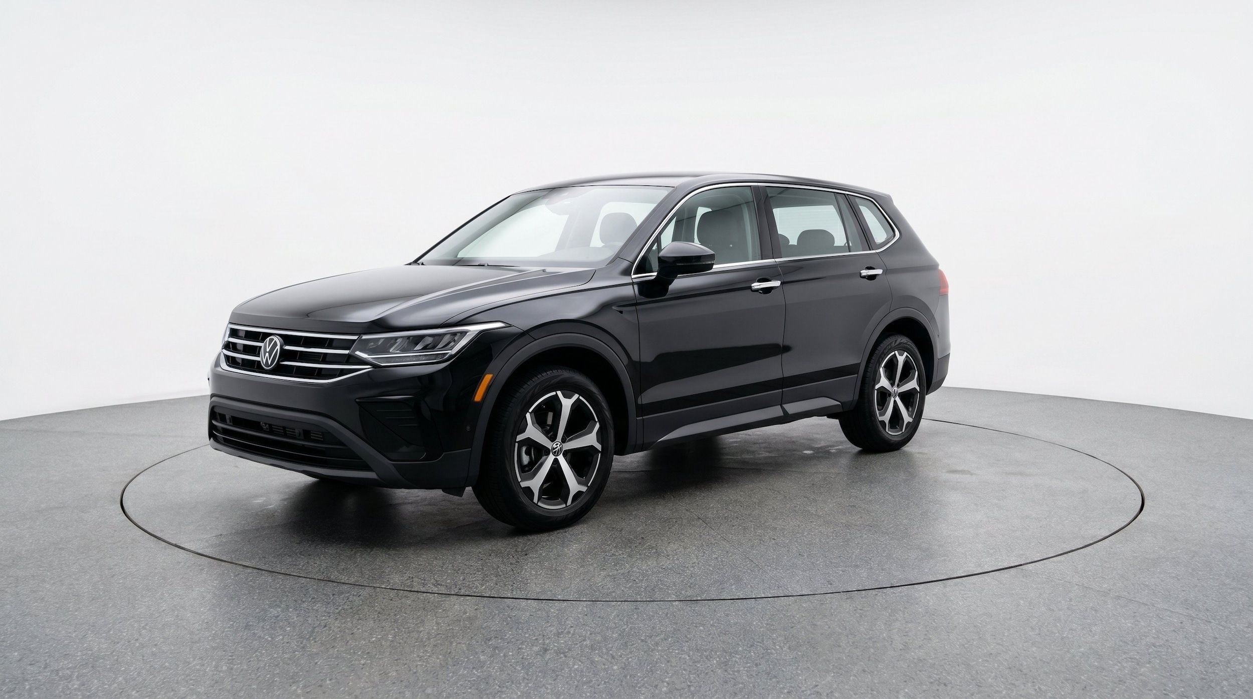 Thumbnail: 2026 Volkswagen Tiguan - 3