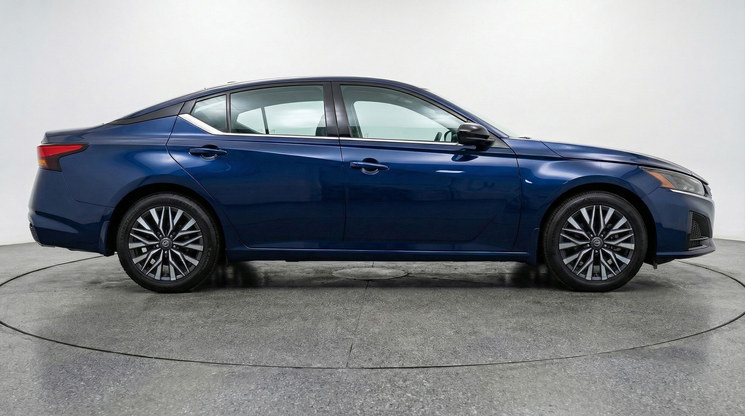 Thumbnail: 2025 Nissan Altima - 8