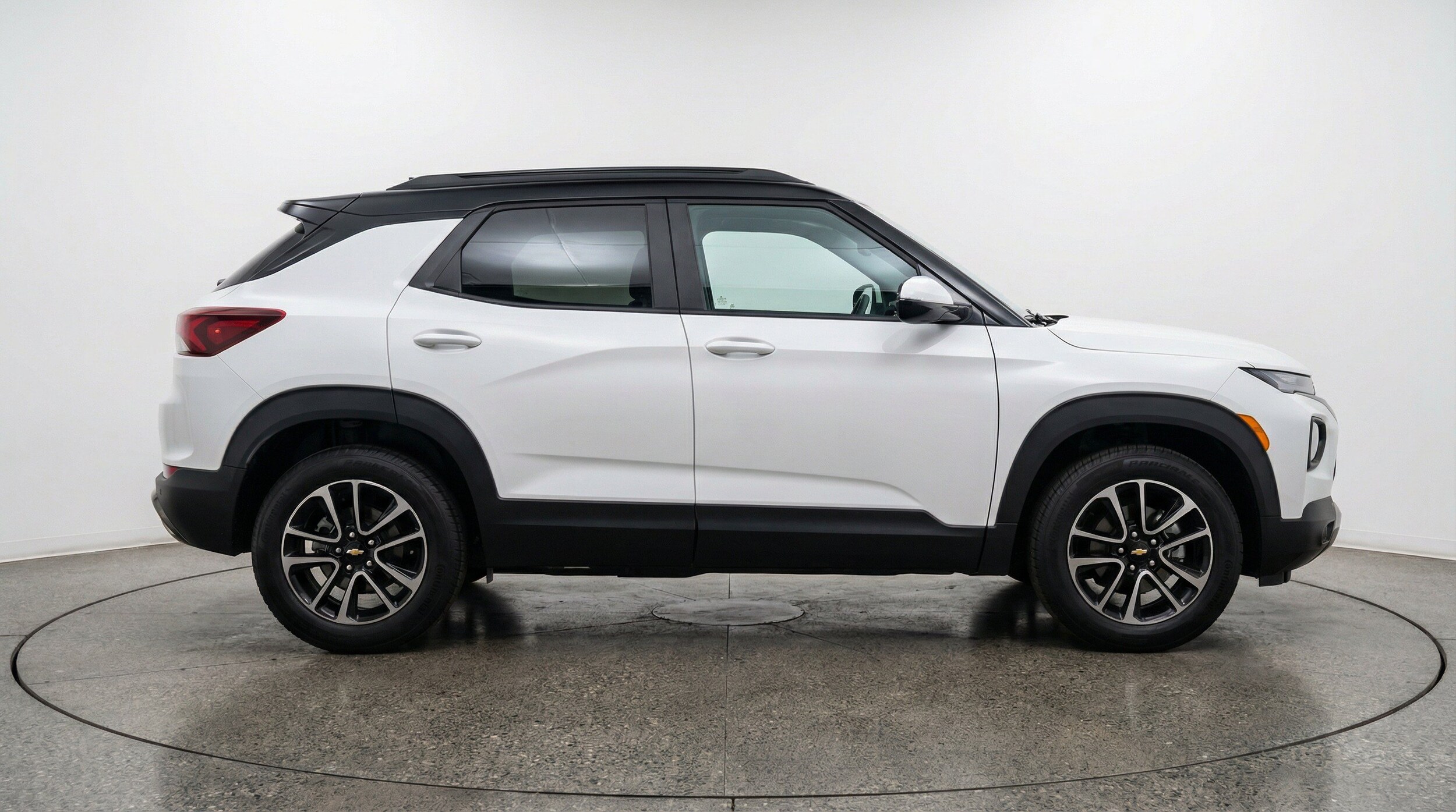Thumbnail: 2025 Chevrolet TrailBlazer - 11