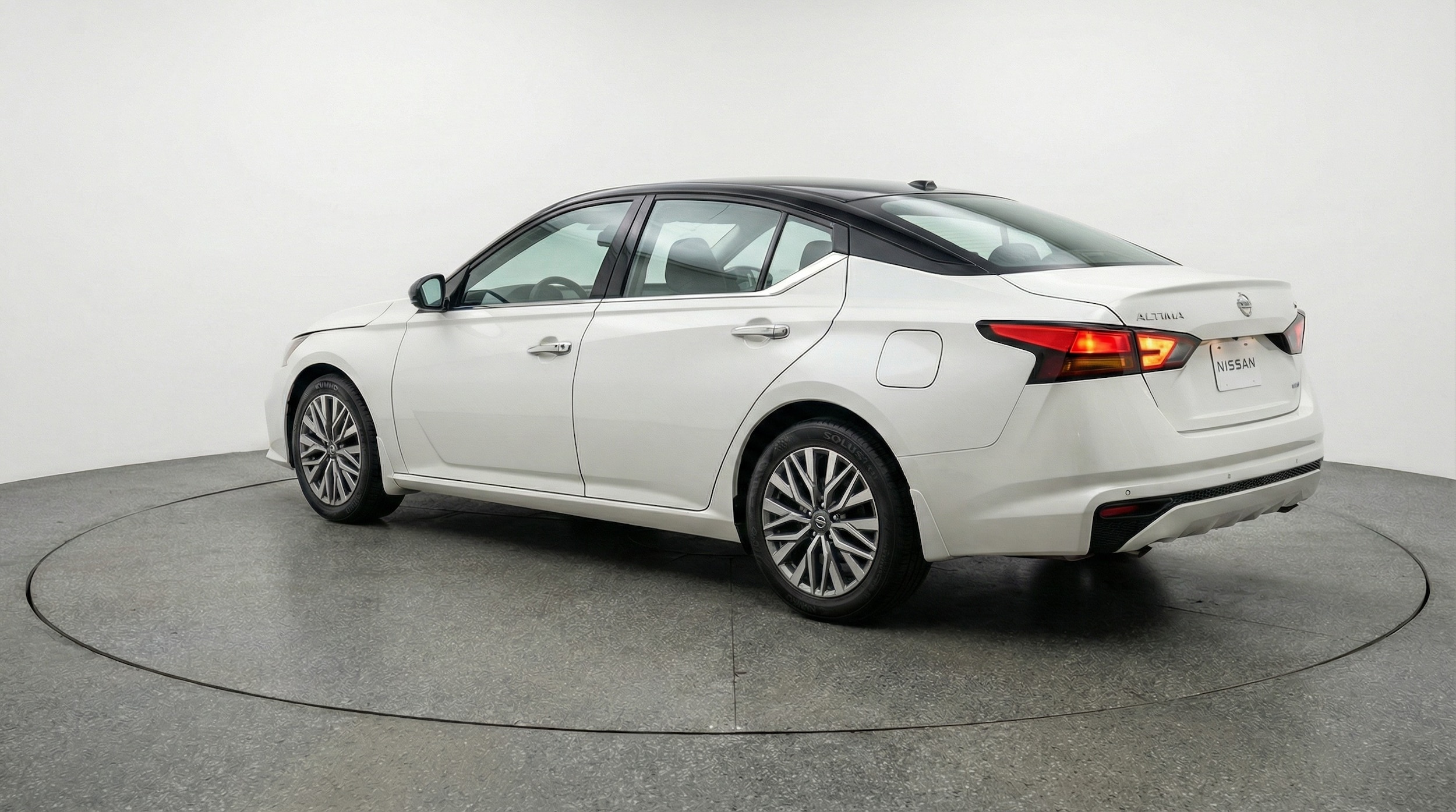 Thumbnail: 2025 Nissan Altima - 5