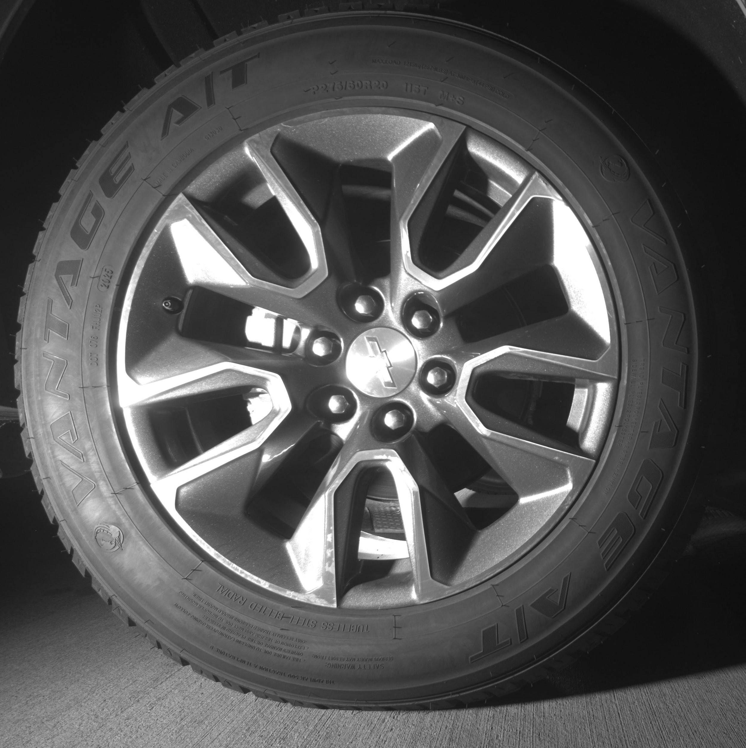 Thumbnail: 2023 Chevrolet Tahoe - 10