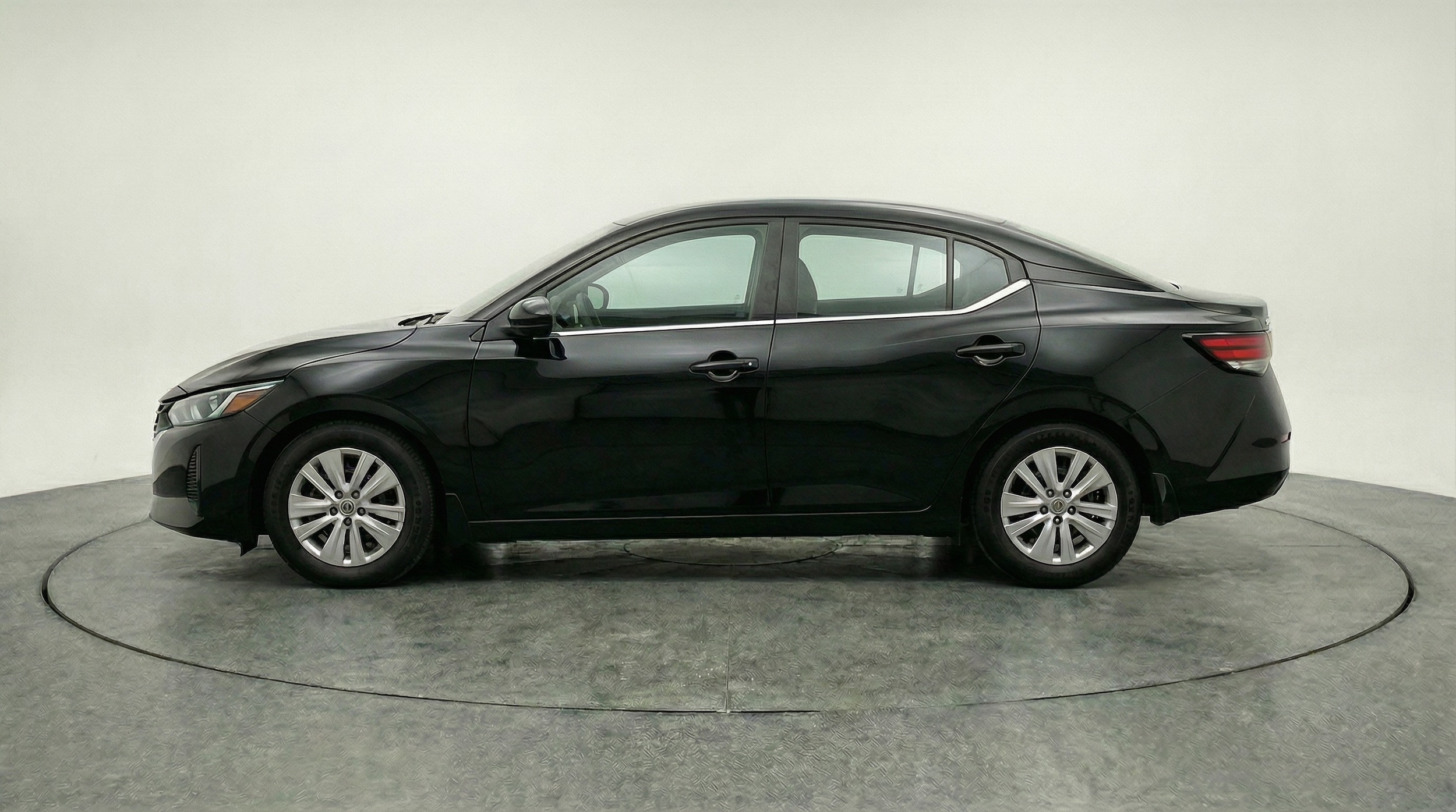 Thumbnail: 2025 Nissan Sentra - 4